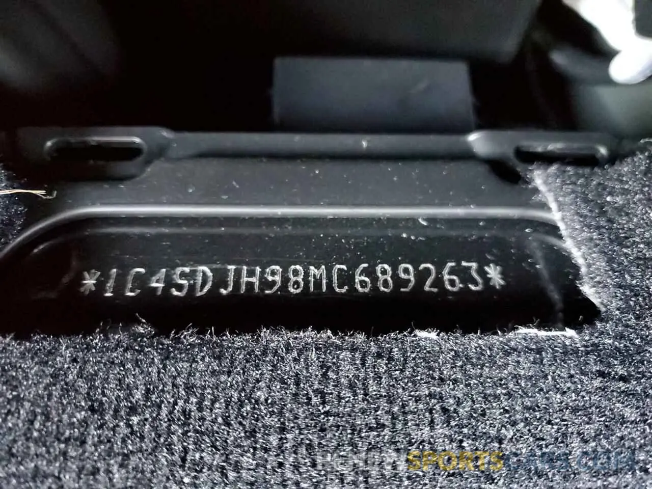 16 fotografías del automóvil dañado 1C4SDJH98MC689263 DODGE DURANGO 2021