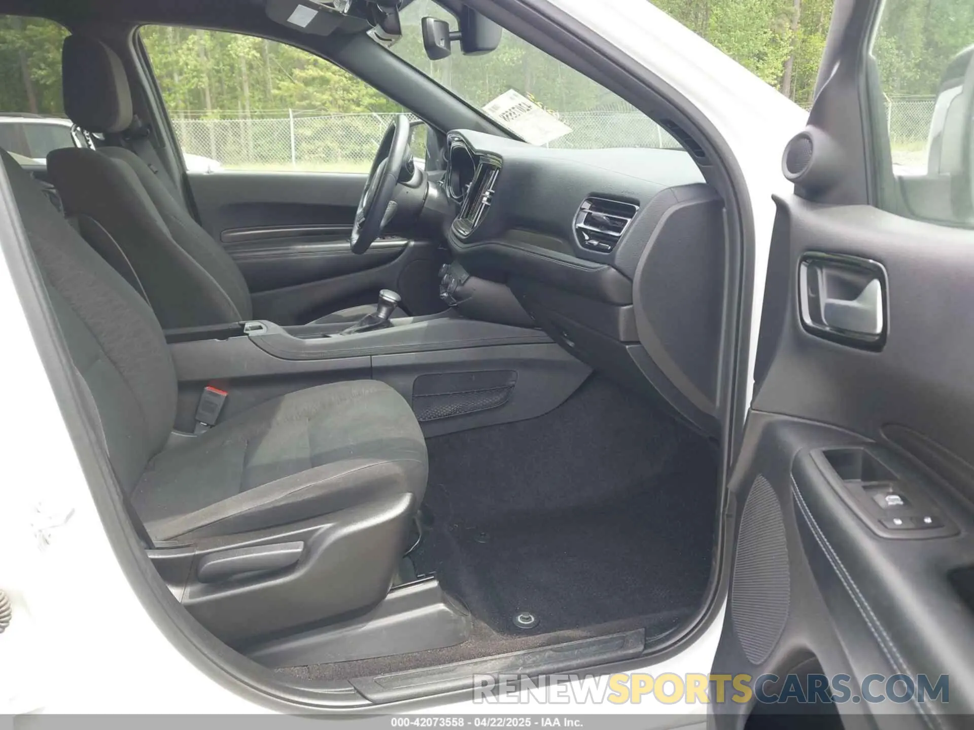 5 fotografías del automóvil dañado 1C4RDJAGXNC173642 DODGE DURANGO 2022