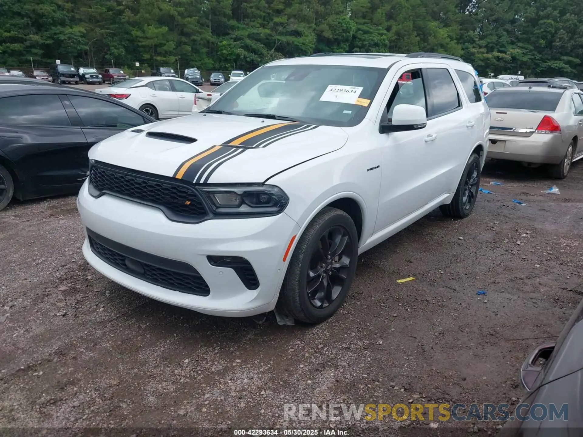 2 fotografías del automóvil dañado 1C4SDHCT1NC229858 DODGE DURANGO 2022