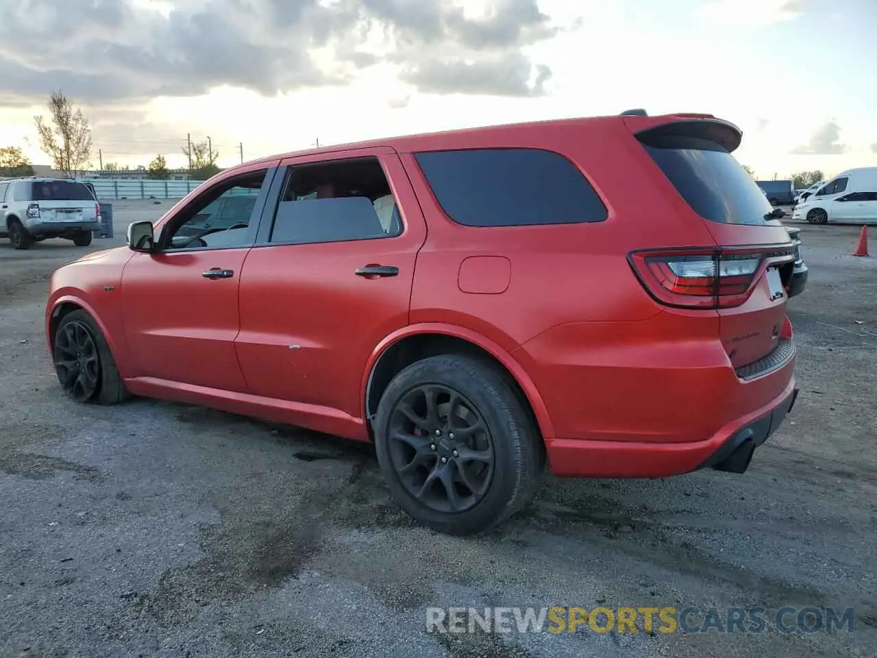 2 fotografías del automóvil dañado 1C4SDJGJ1NC100552 DODGE DURANGO 2022
