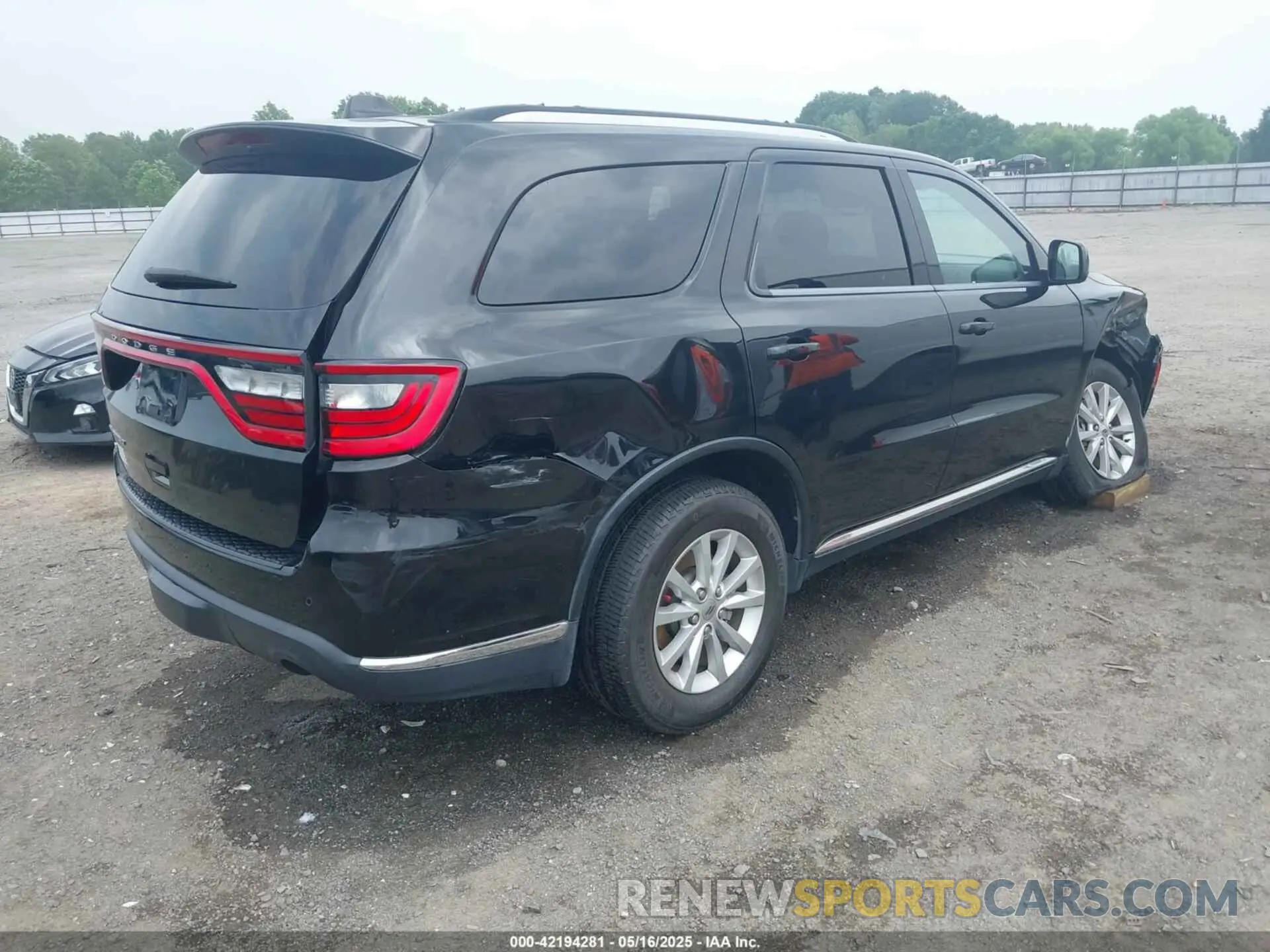 4 fotografías del automóvil dañado 1C4RDJAG0PC584678 DODGE DURANGO 2023