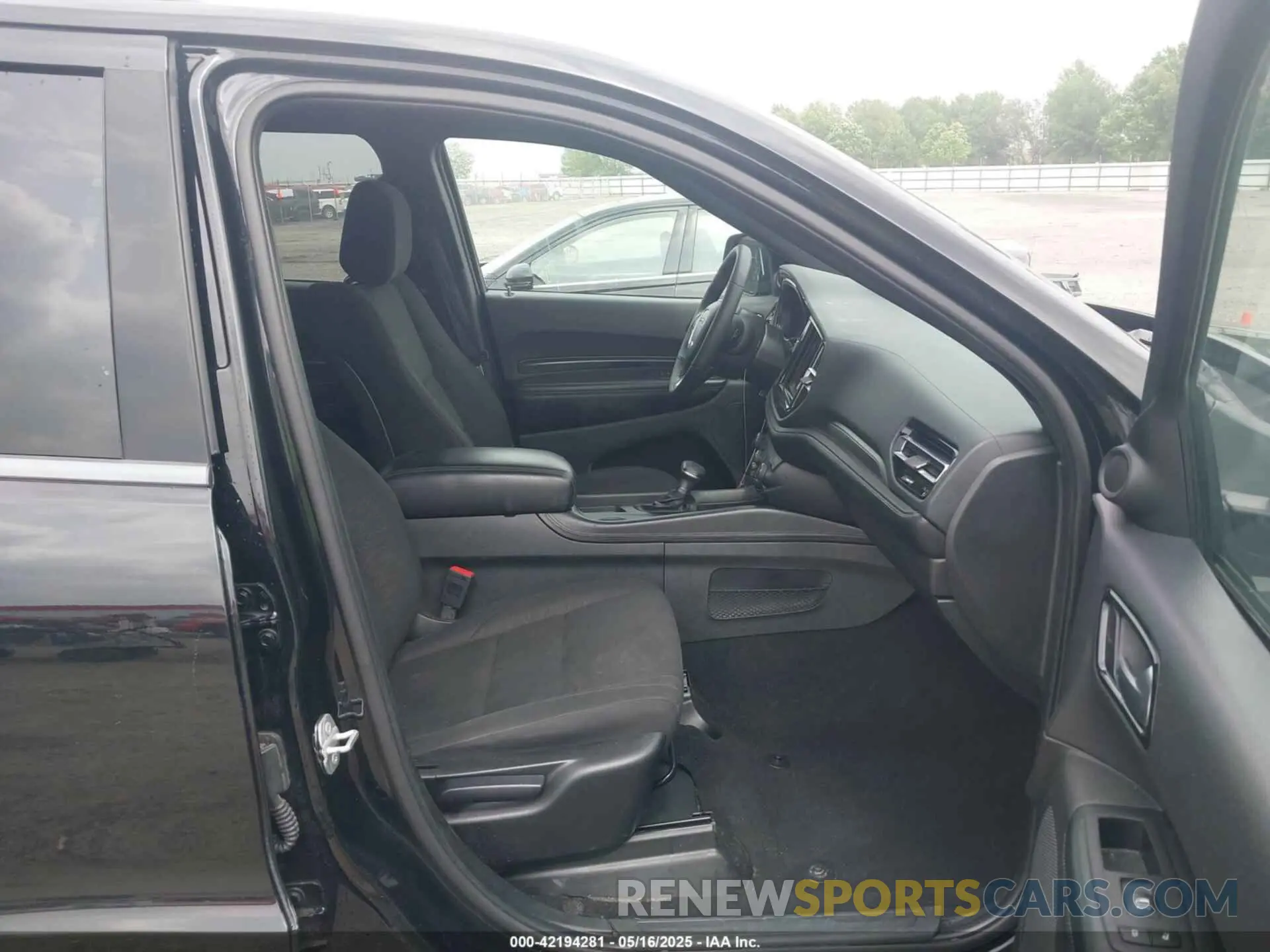5 fotografías del automóvil dañado 1C4RDJAG0PC584678 DODGE DURANGO 2023