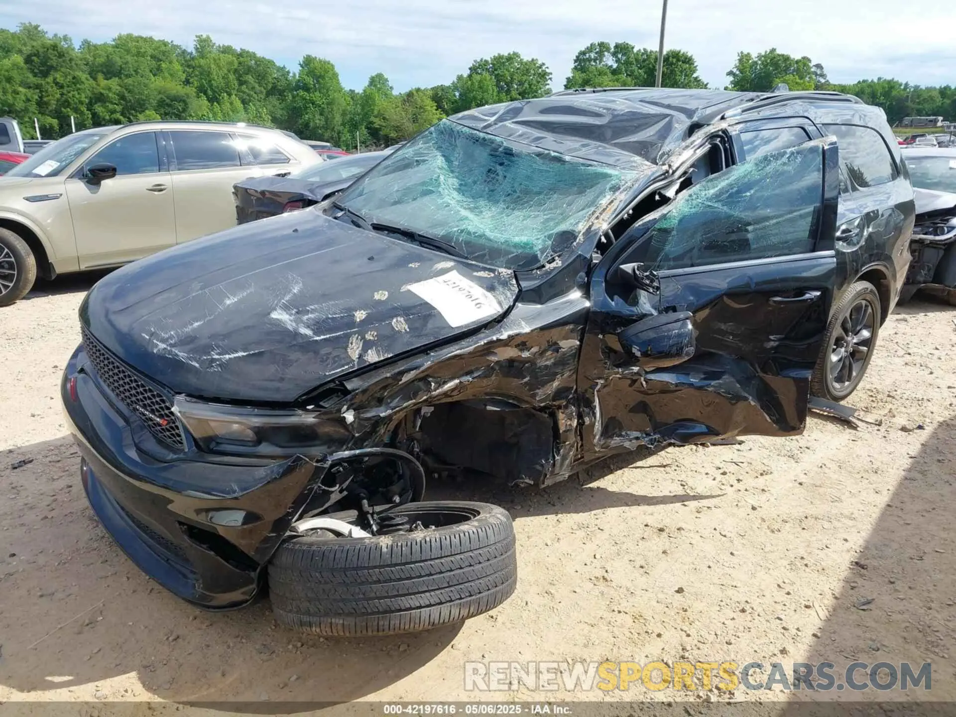 2 fotografías del automóvil dañado 1C4RDJAGXPC639198 DODGE DURANGO 2023