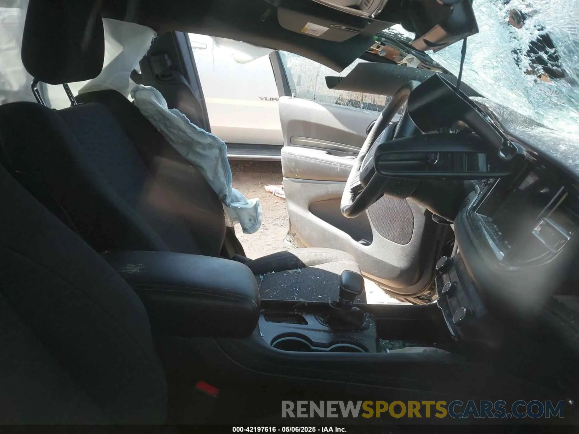 5 fotografías del automóvil dañado 1C4RDJAGXPC639198 DODGE DURANGO 2023