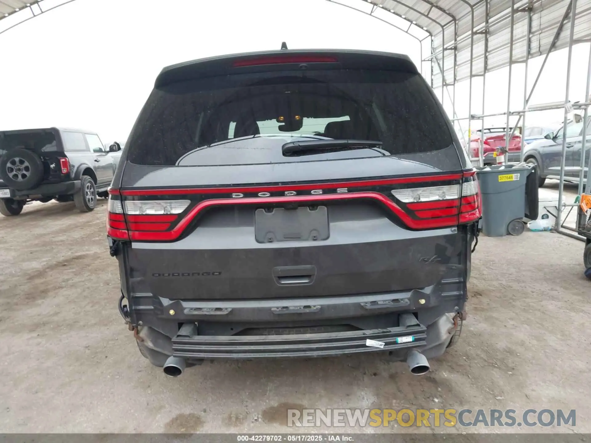 17 fotografías del automóvil dañado 1C4SDHCT4PC715020 DODGE DURANGO 2023