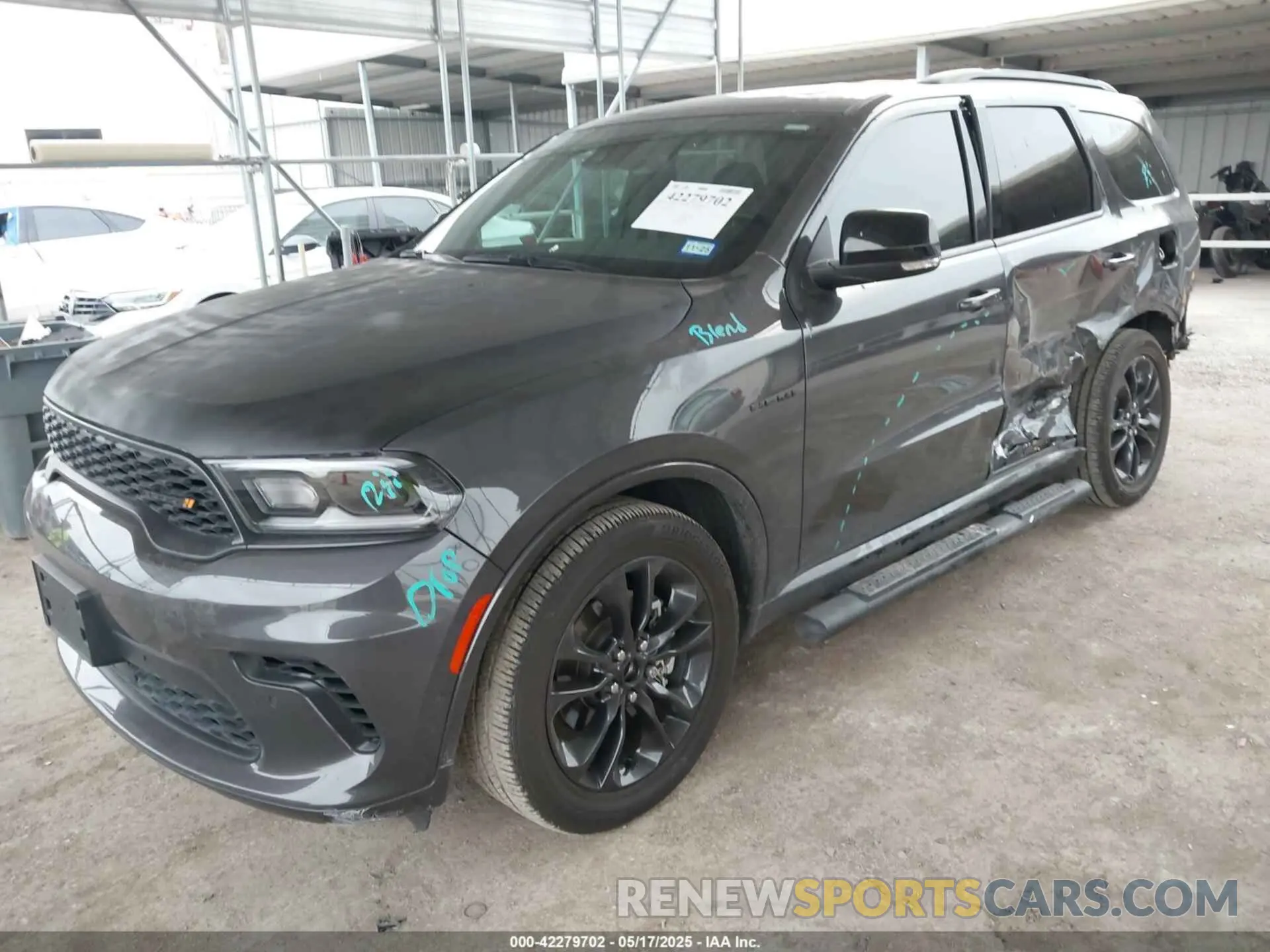 2 fotografías del automóvil dañado 1C4SDHCT4PC715020 DODGE DURANGO 2023