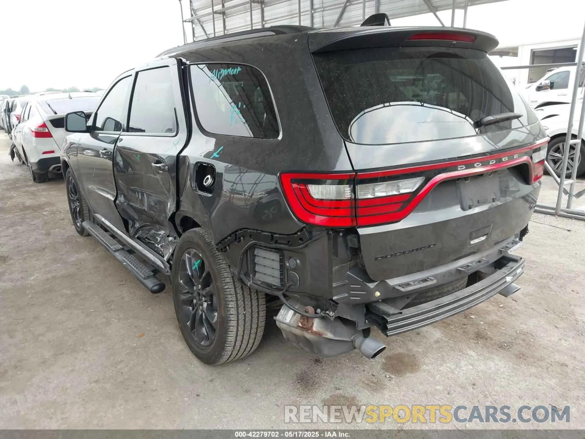 3 fotografías del automóvil dañado 1C4SDHCT4PC715020 DODGE DURANGO 2023