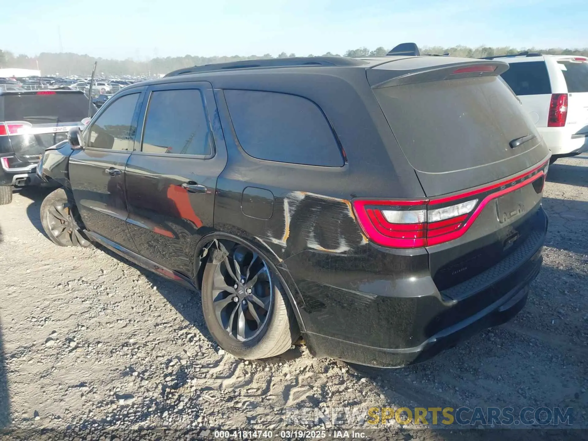 3 fotografías del automóvil dañado 1C4SDHCT6PC686023 DODGE DURANGO 2023