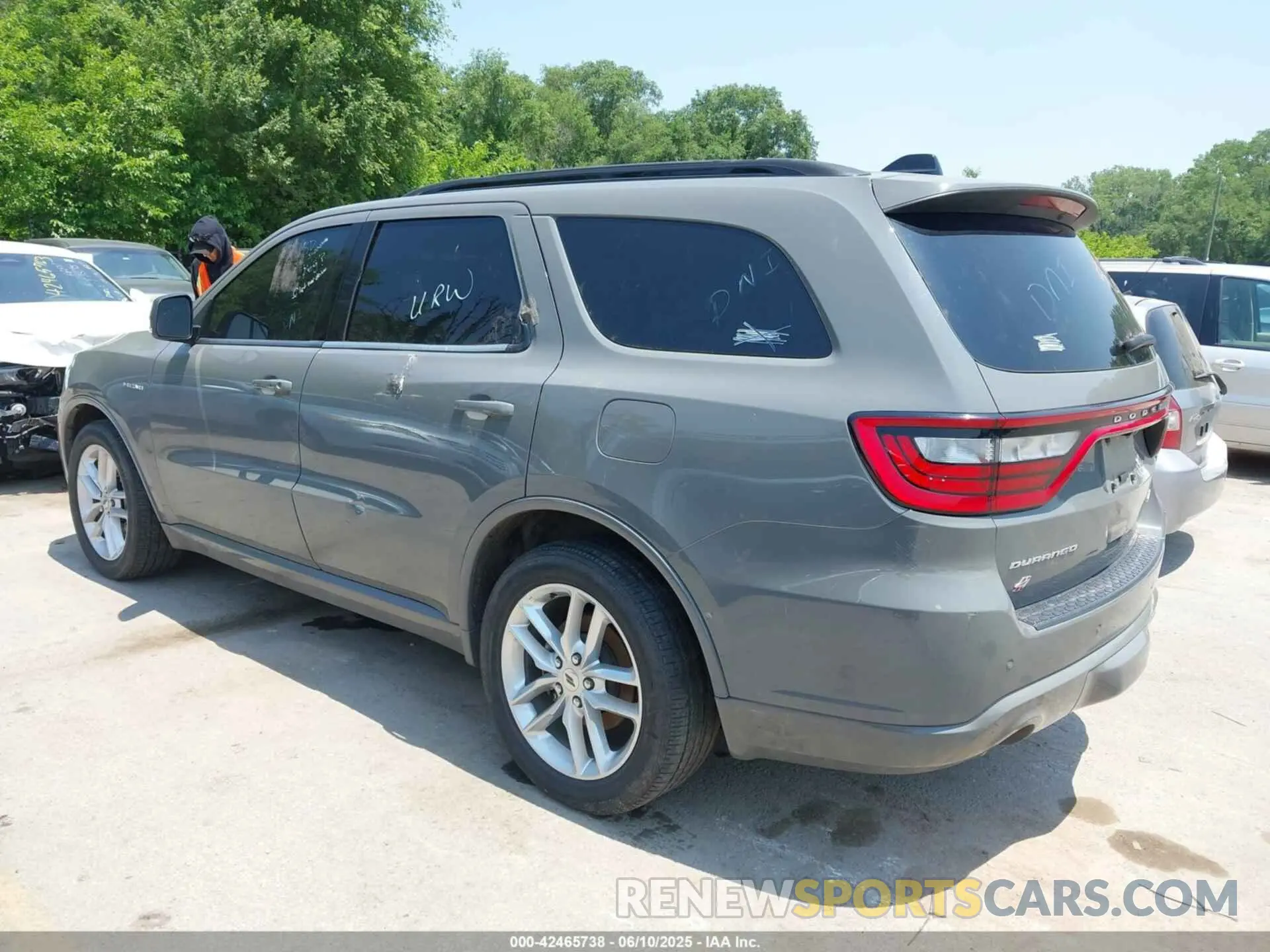 3 fotografías del automóvil dañado 1C4SDJCT1PC555850 DODGE DURANGO 2023