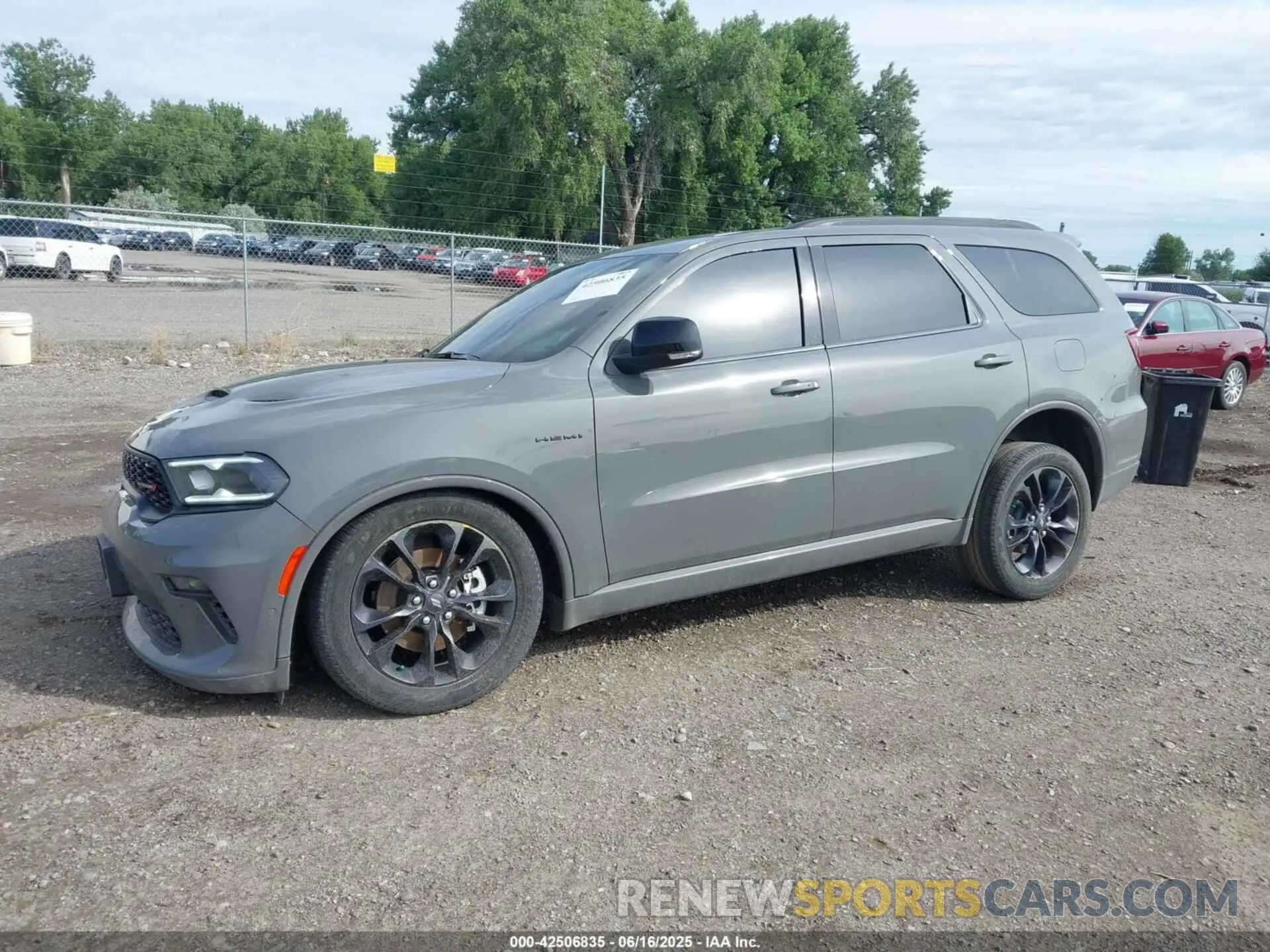 2 fotografías del automóvil dañado 1C4SDJCT8PC550788 DODGE DURANGO 2023