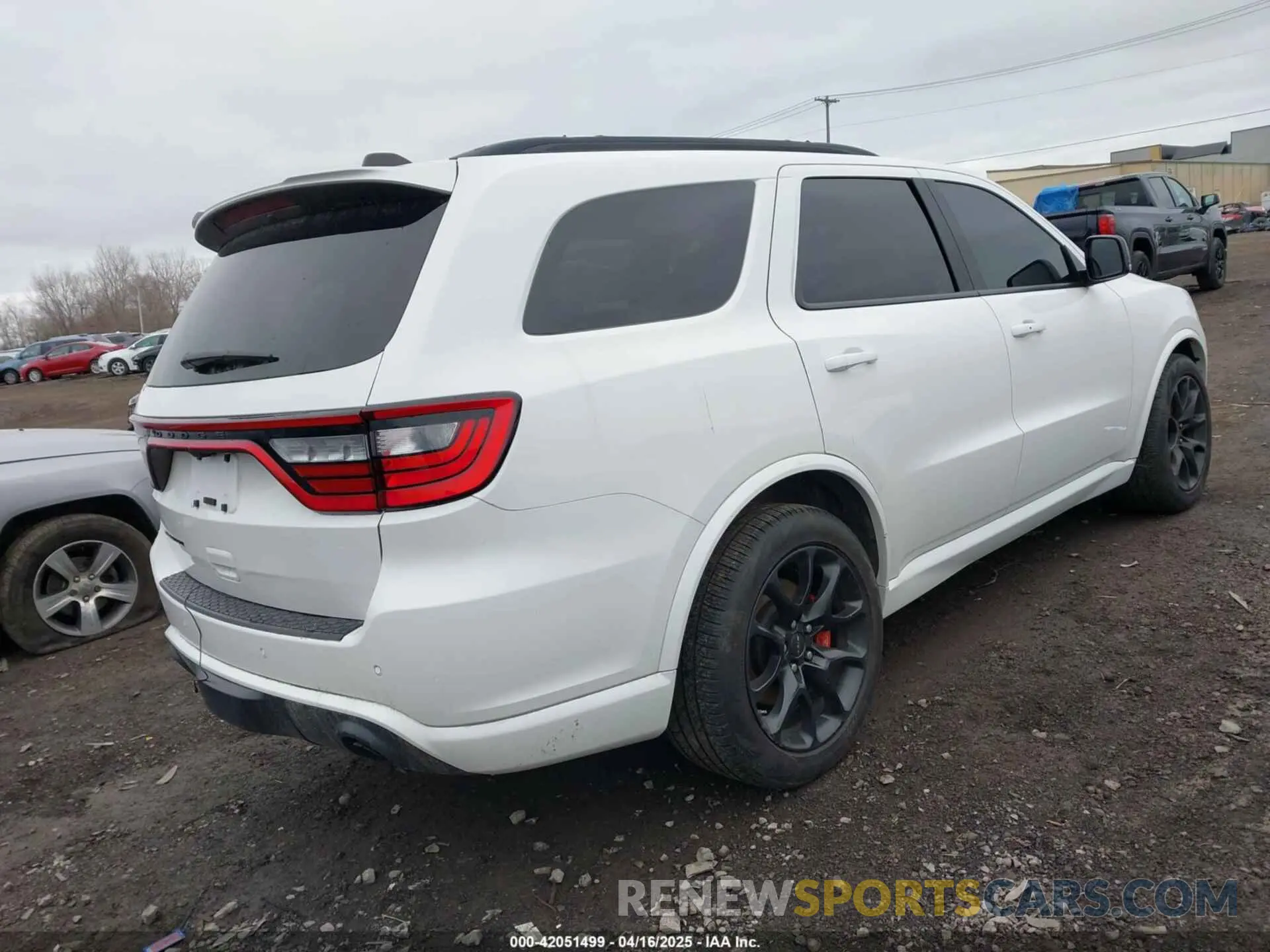 4 fotografías del automóvil dañado 1C4SDJGJ8PC715232 DODGE DURANGO 2023