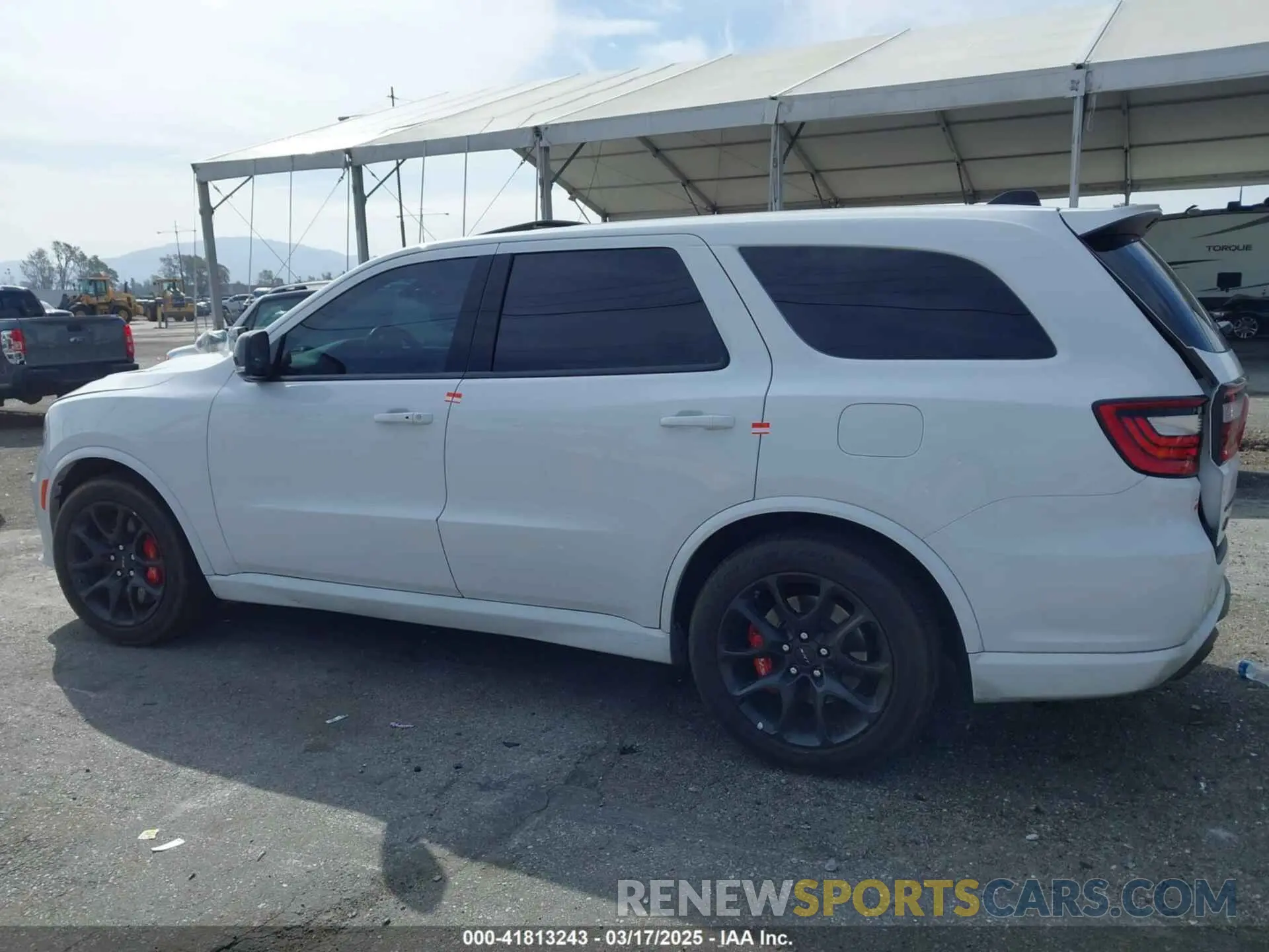 14 fotografías del automóvil dañado 1C4SDJH94PC631848 DODGE DURANGO 2023