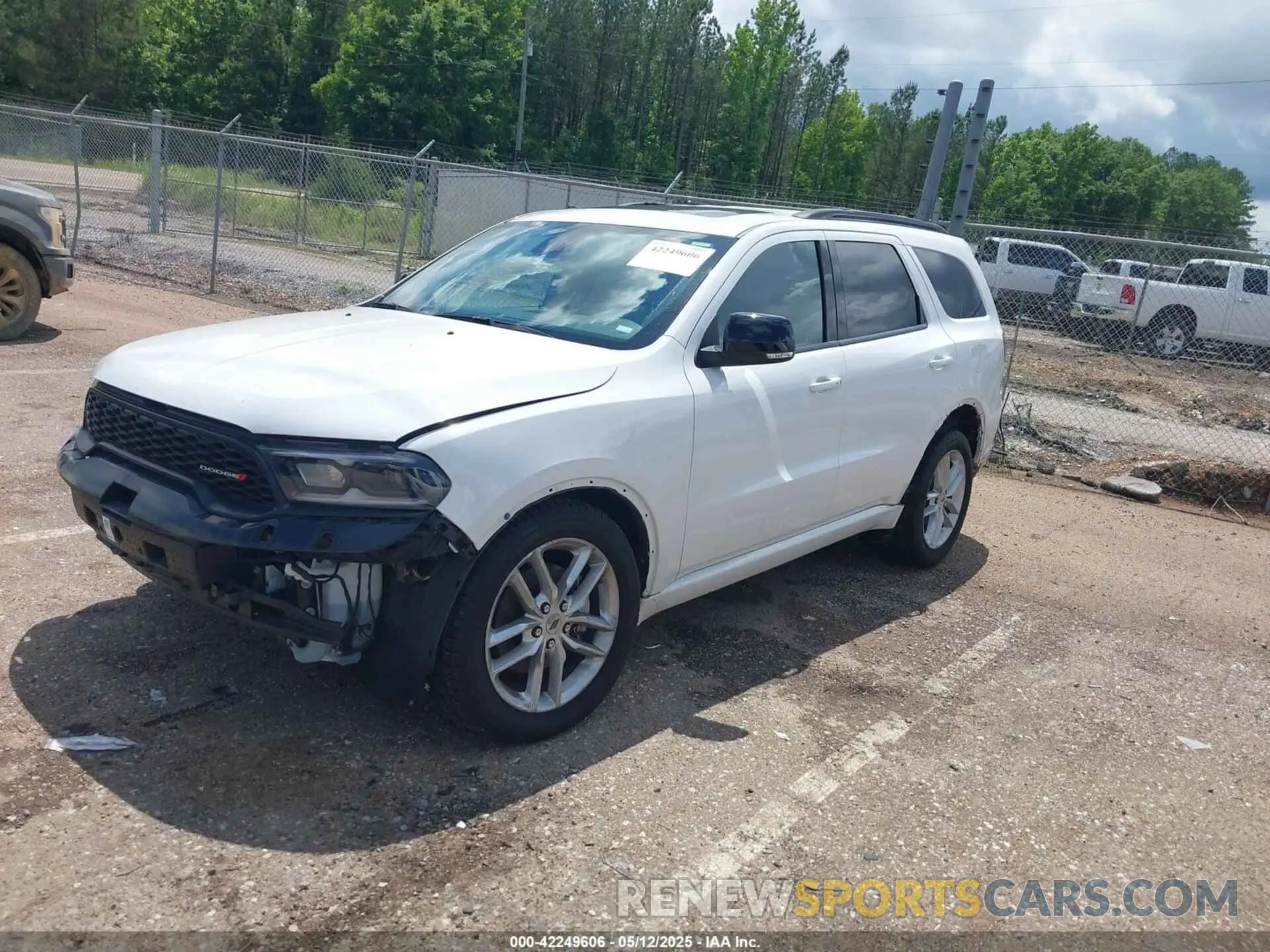 2 fotografías del automóvil dañado 1C4RDHDG9RC118383 DODGE DURANGO 2024
