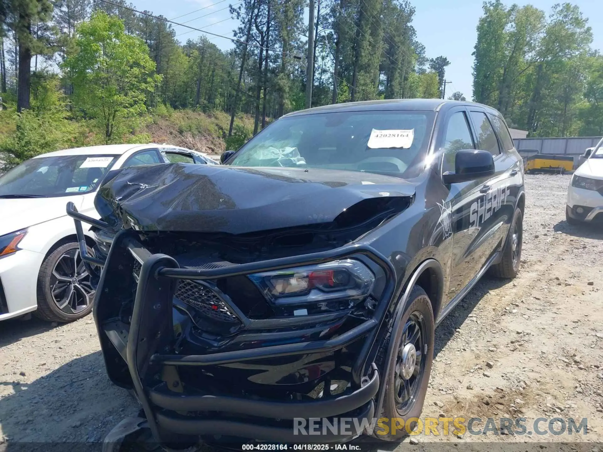 2 fotografías del automóvil dañado 1C4SDJFT9RC184452 DODGE DURANGO 2024