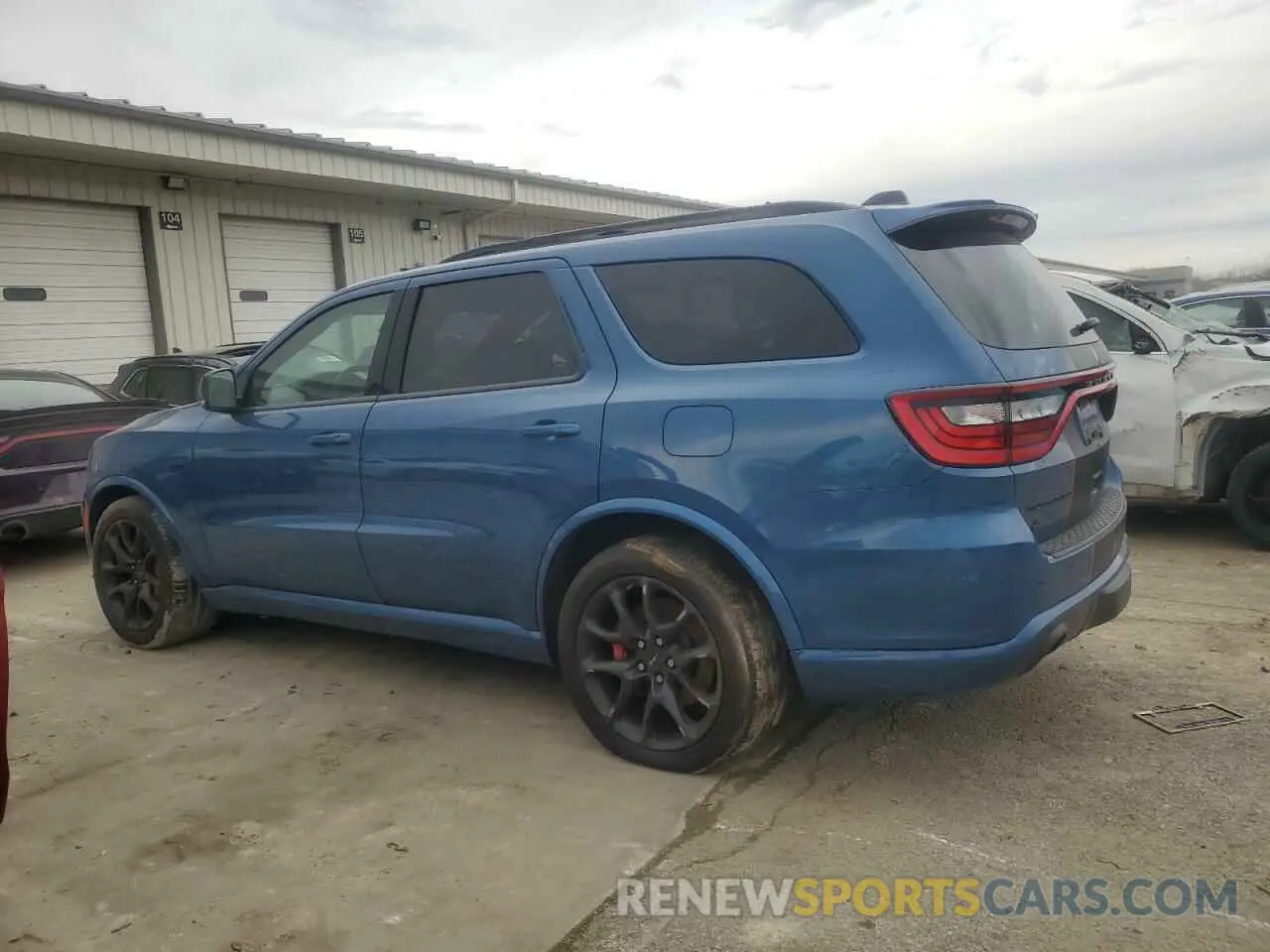 2 fotografías del automóvil dañado 1C4SDJGJXRC175742 DODGE DURANGO 2024