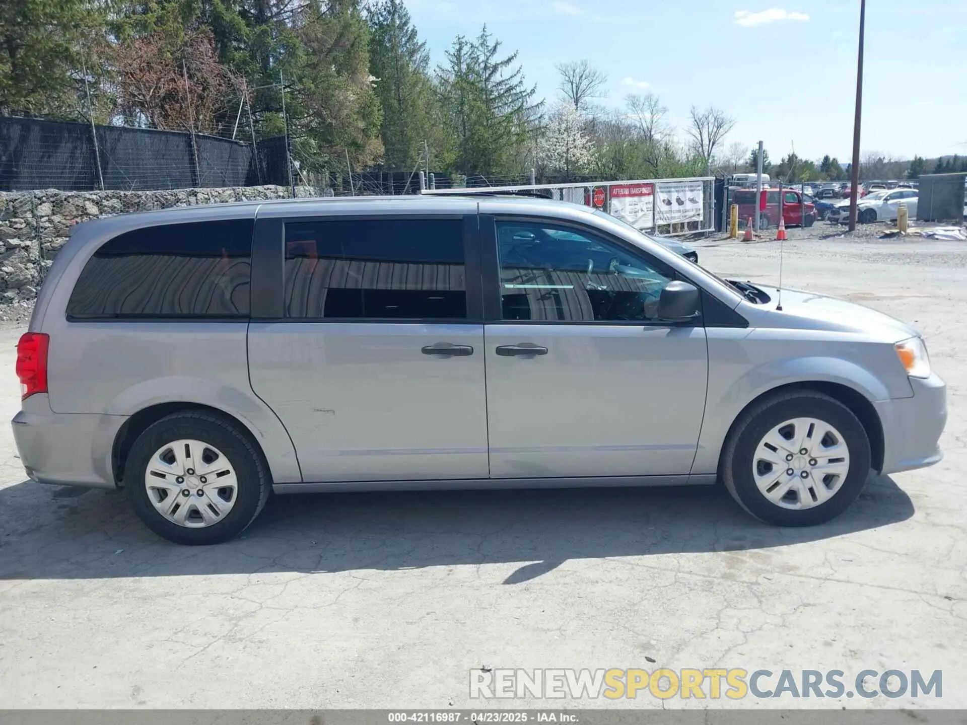 13 fotografías del automóvil dañado 2C4RDGBG0KR805228 DODGE GRAND CARAVAN 2019