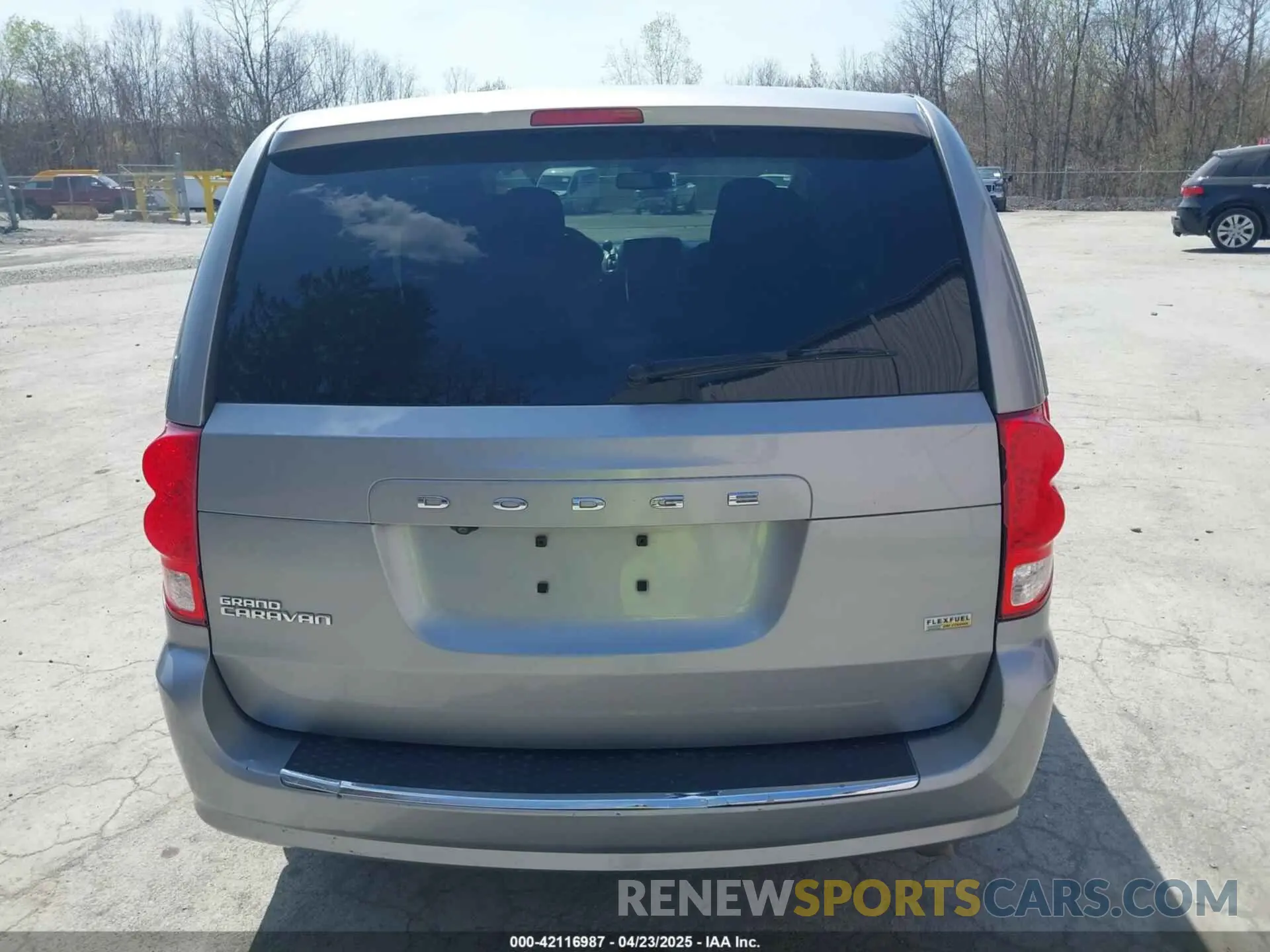 16 fotografías del automóvil dañado 2C4RDGBG0KR805228 DODGE GRAND CARAVAN 2019