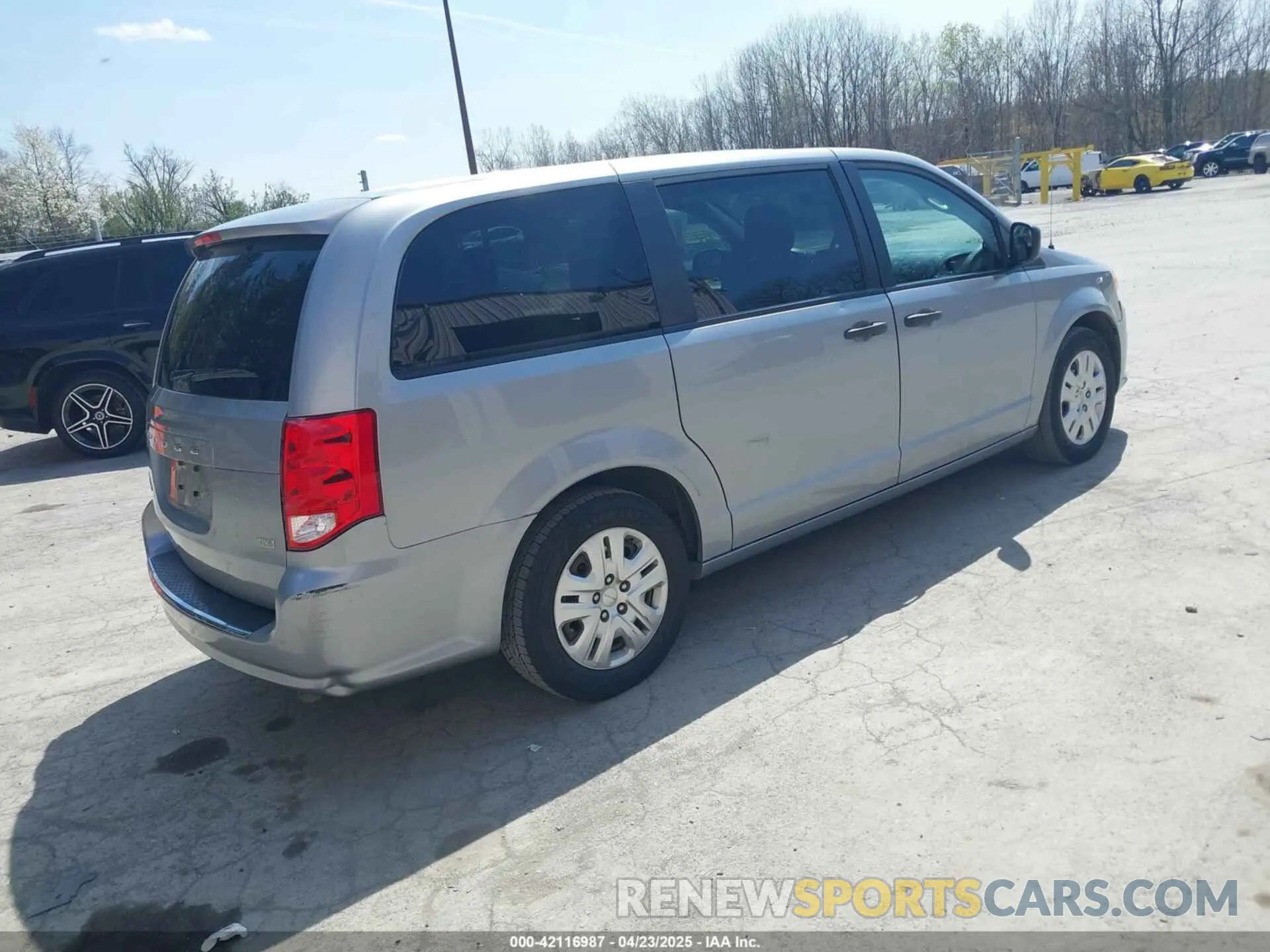 4 fotografías del automóvil dañado 2C4RDGBG0KR805228 DODGE GRAND CARAVAN 2019