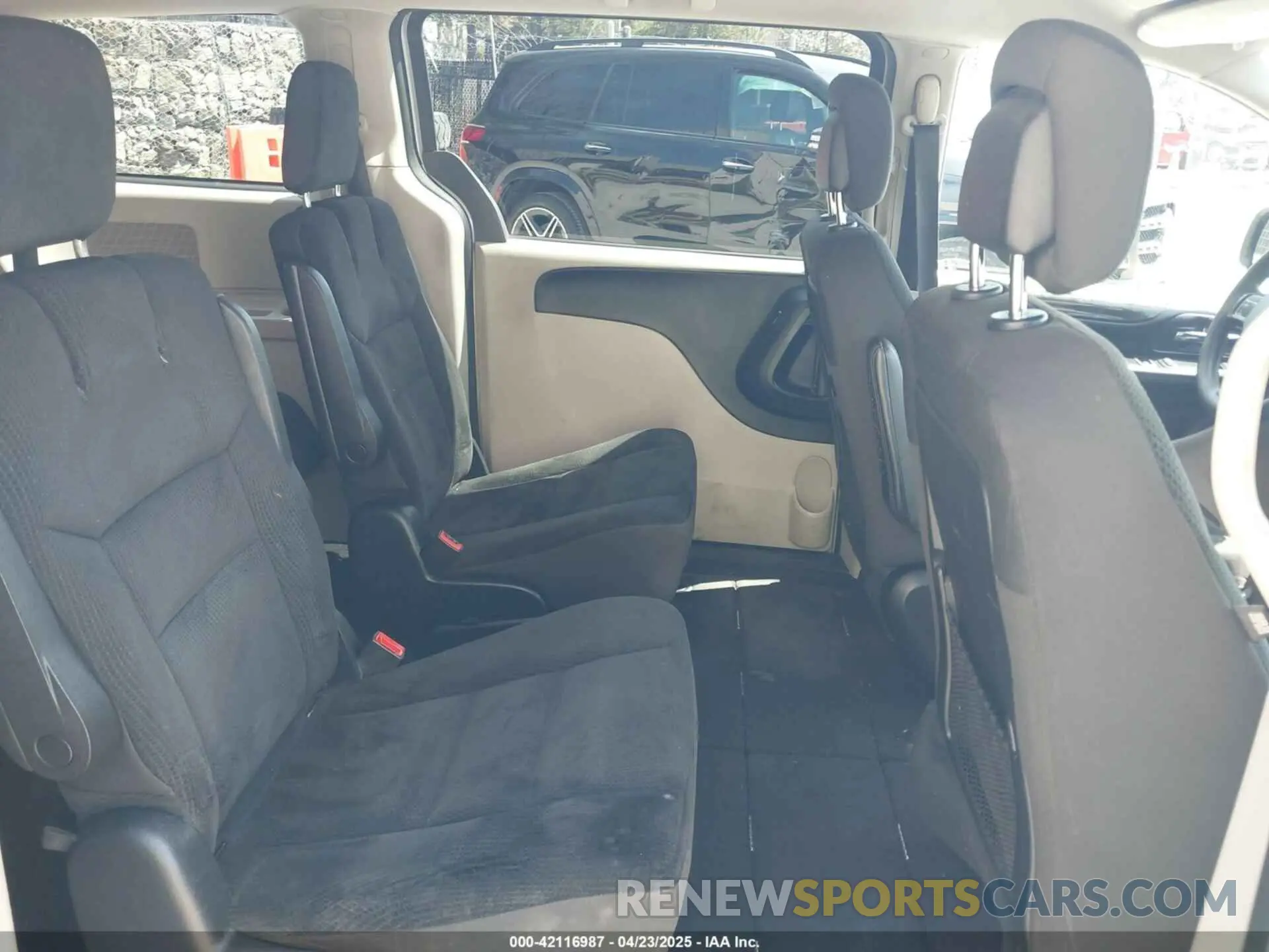 8 fotografías del automóvil dañado 2C4RDGBG0KR805228 DODGE GRAND CARAVAN 2019