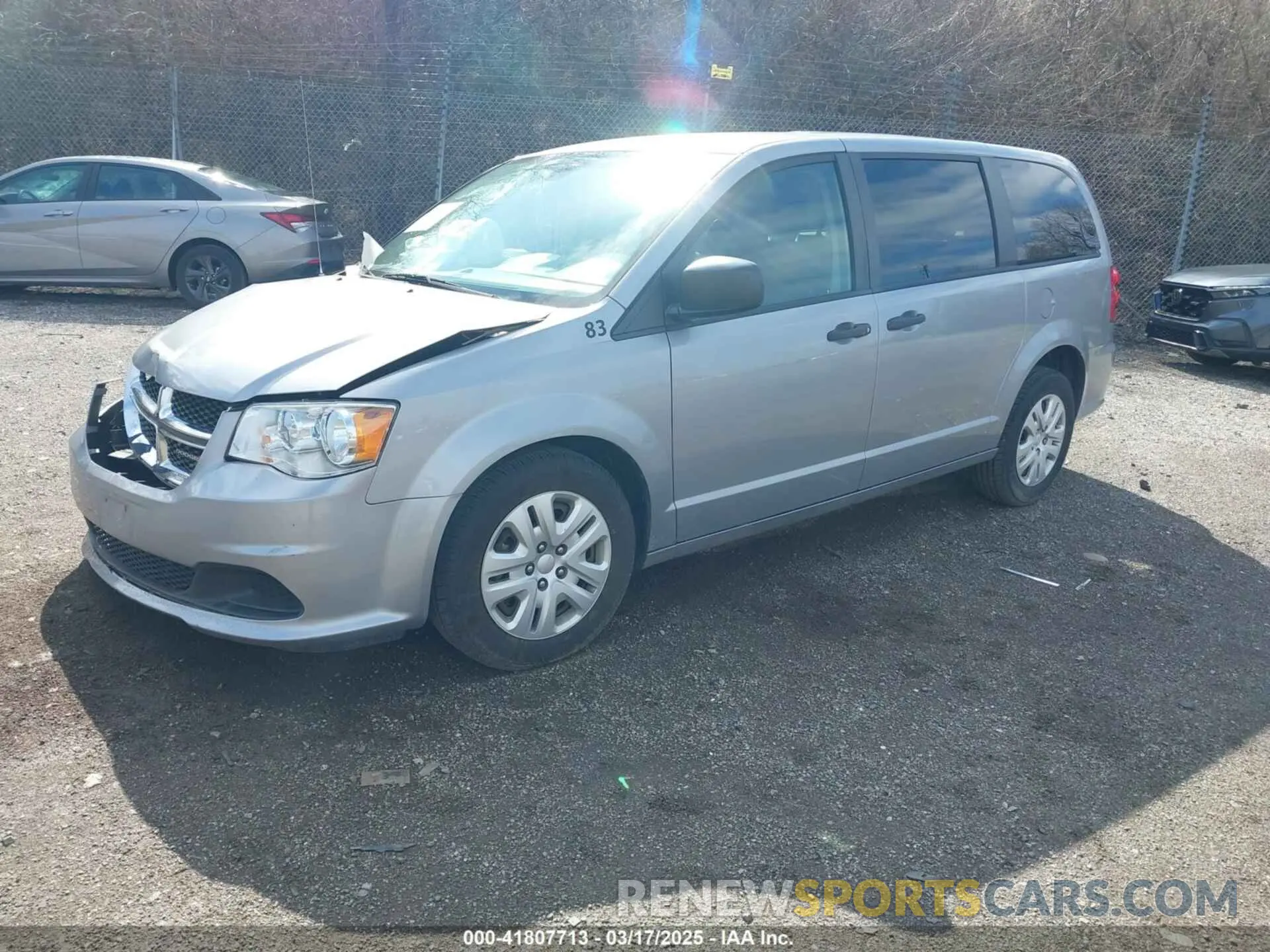2 fotografías del automóvil dañado 2C4RDGBG1KR656893 DODGE GRAND CARAVAN 2019