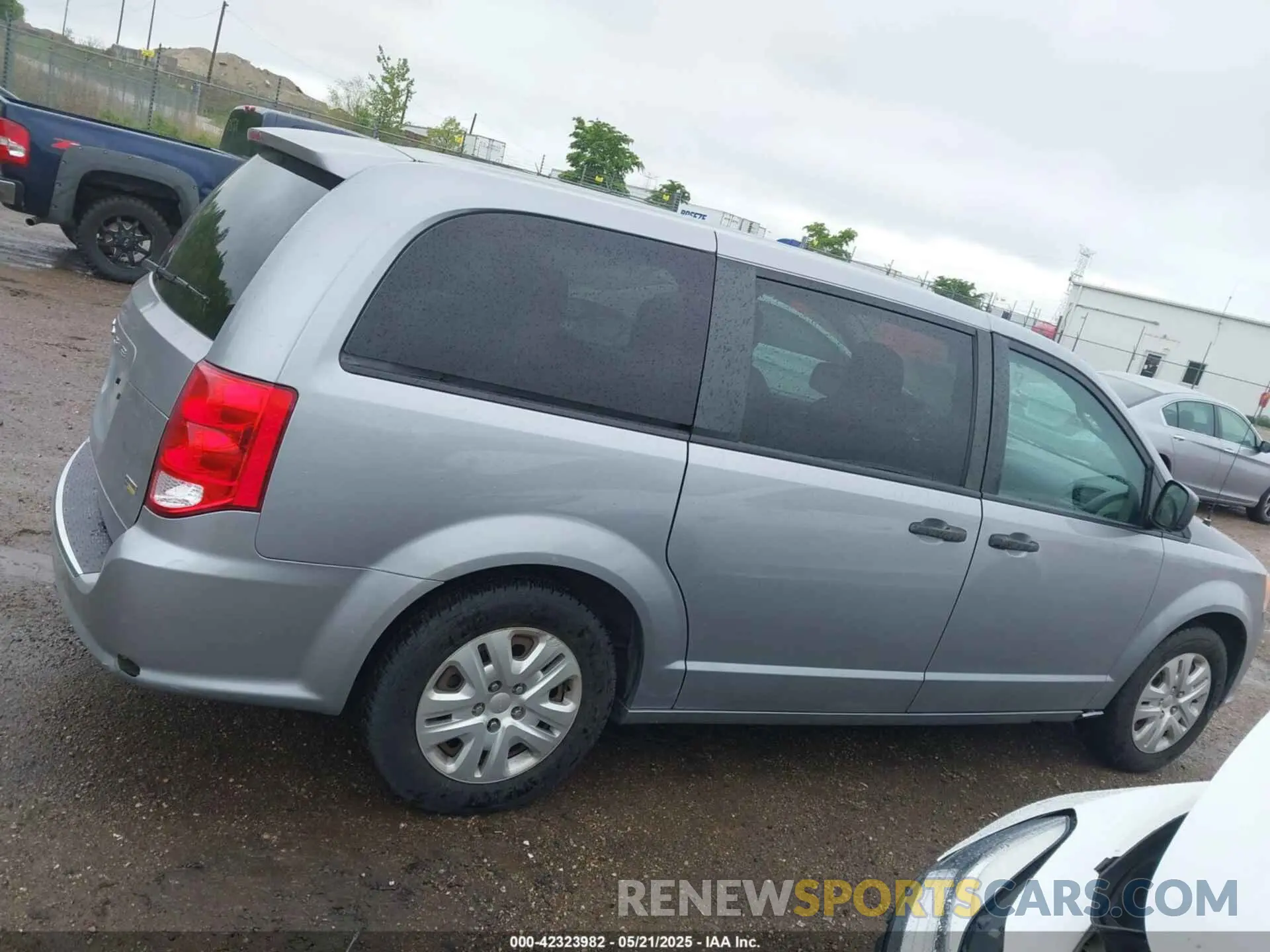 13 fotografías del automóvil dañado 2C4RDGBG1KR801690 DODGE GRAND CARAVAN 2019