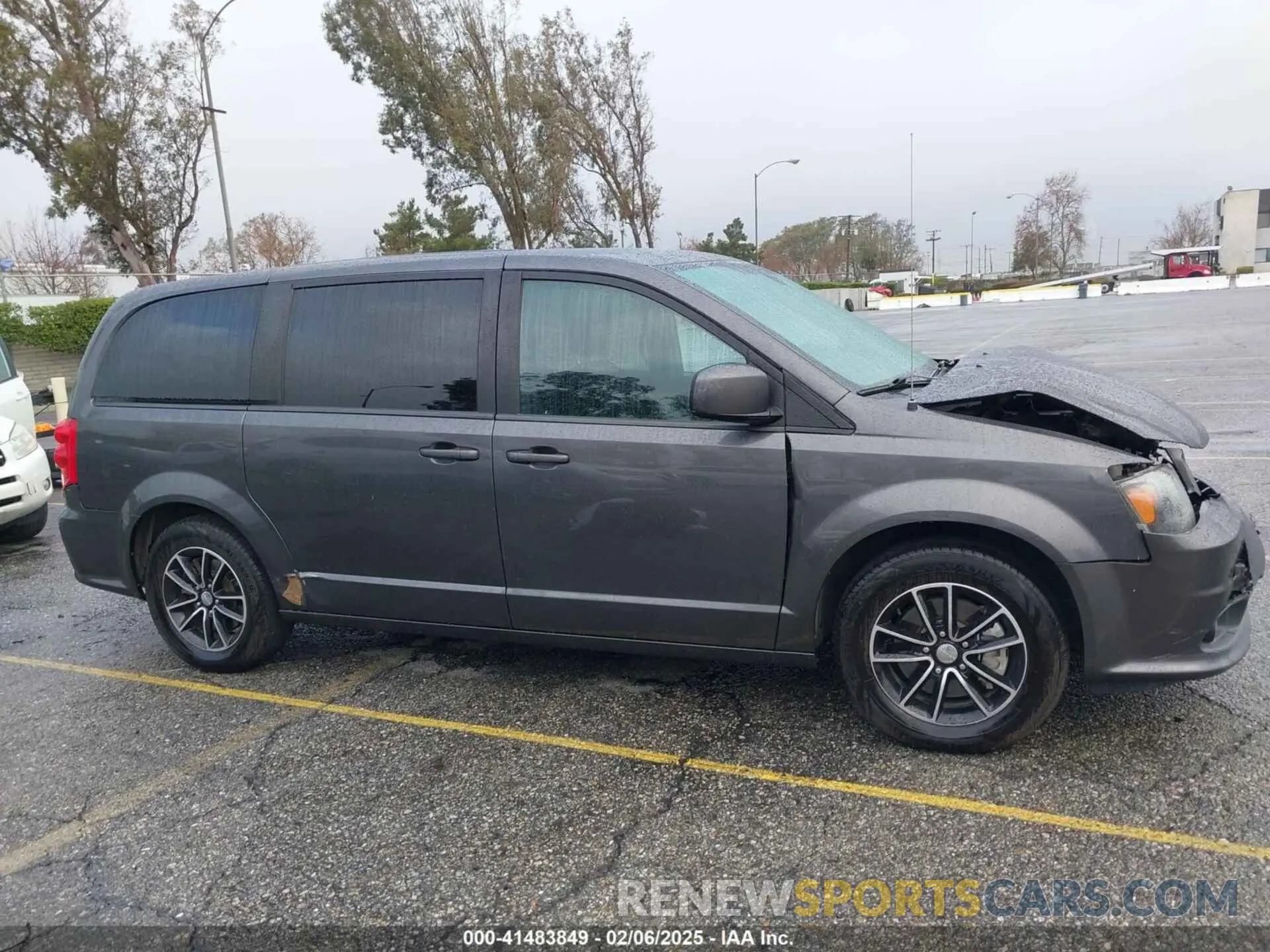 13 fotografías del automóvil dañado 2C4RDGBG2KR509188 DODGE GRAND CARAVAN 2019
