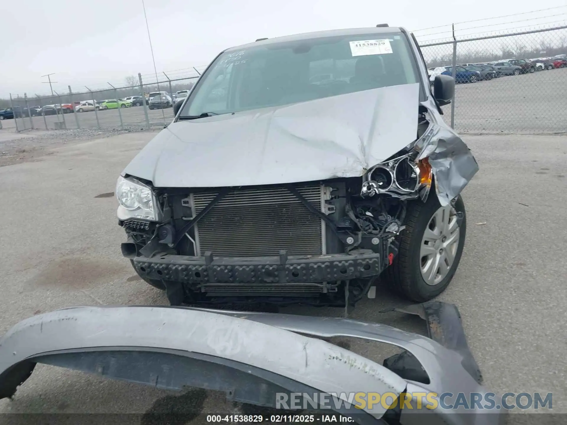 12 fotografías del automóvil dañado 2C4RDGBG2KR547780 DODGE GRAND CARAVAN 2019