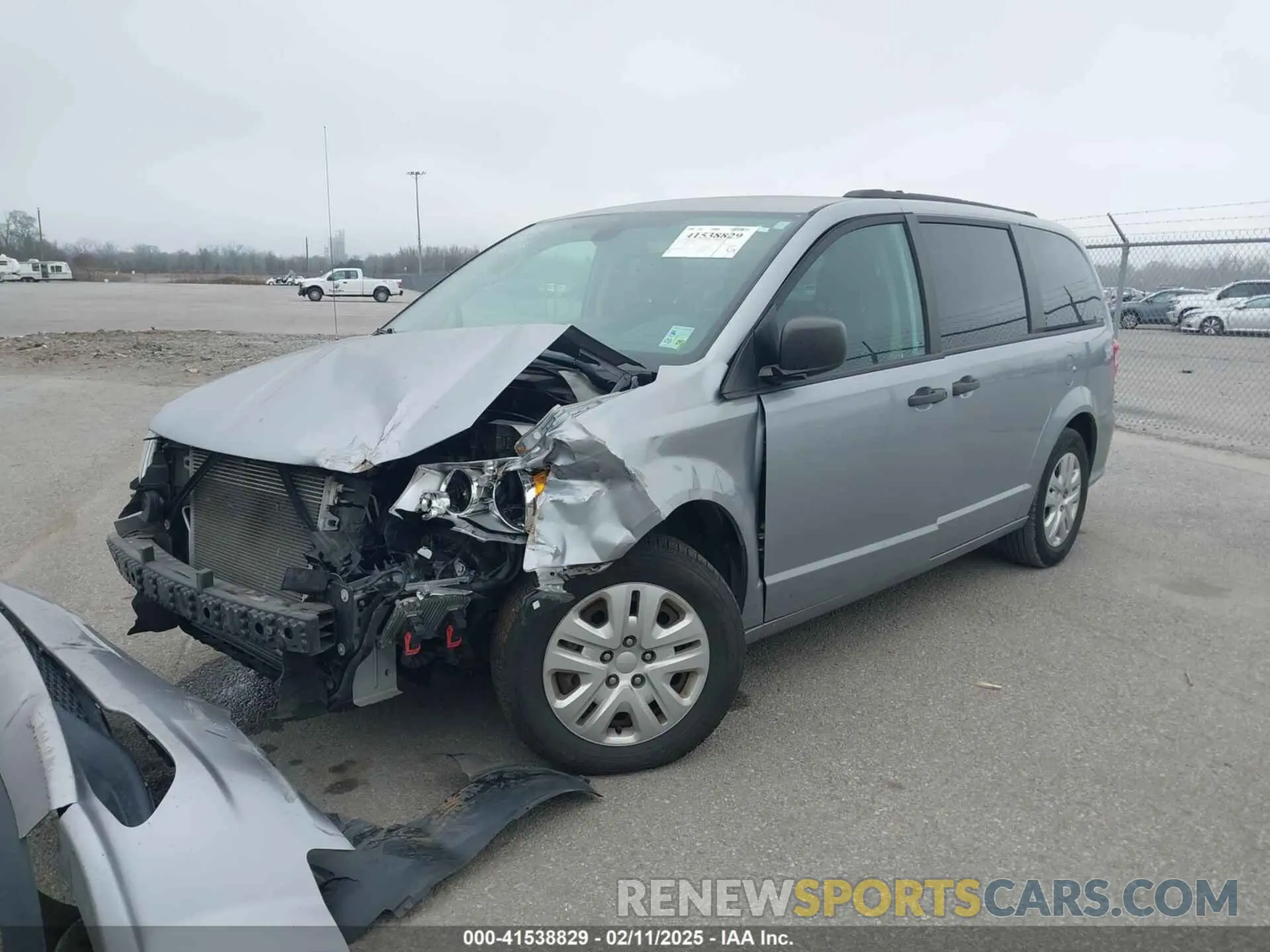 2 fotografías del automóvil dañado 2C4RDGBG2KR547780 DODGE GRAND CARAVAN 2019