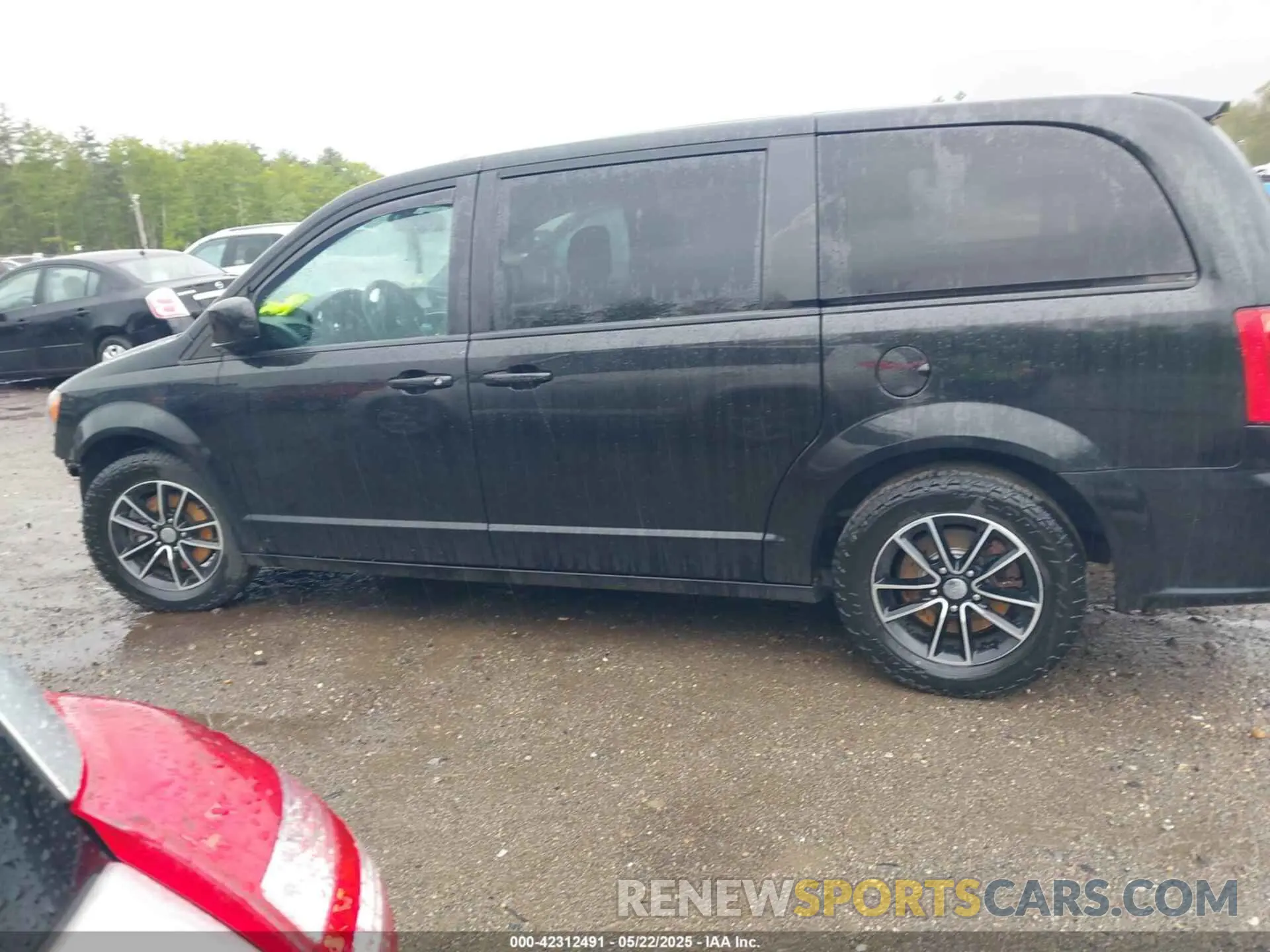 15 fotografías del automóvil dañado 2C4RDGBG2KR573439 DODGE GRAND CARAVAN 2019