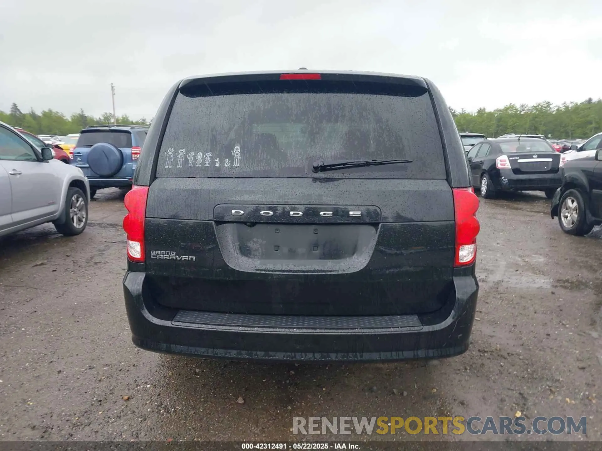 17 fotografías del automóvil dañado 2C4RDGBG2KR573439 DODGE GRAND CARAVAN 2019