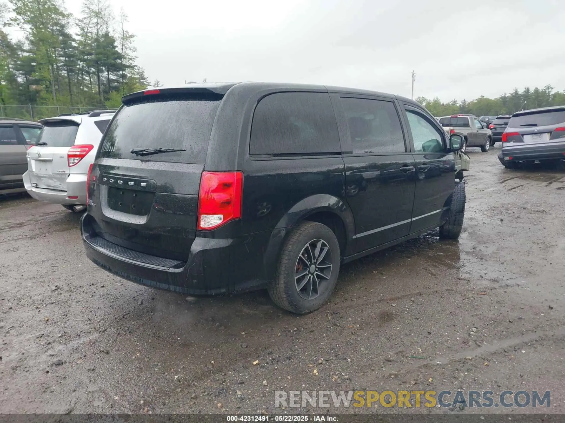 4 fotografías del automóvil dañado 2C4RDGBG2KR573439 DODGE GRAND CARAVAN 2019