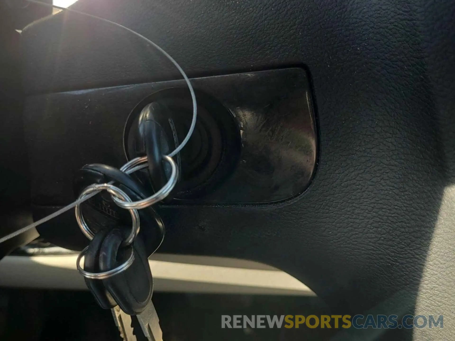 2 fotografías del automóvil dañado 2C4RDGBG2KR781661 DODGE GRAND CARAVAN 2019