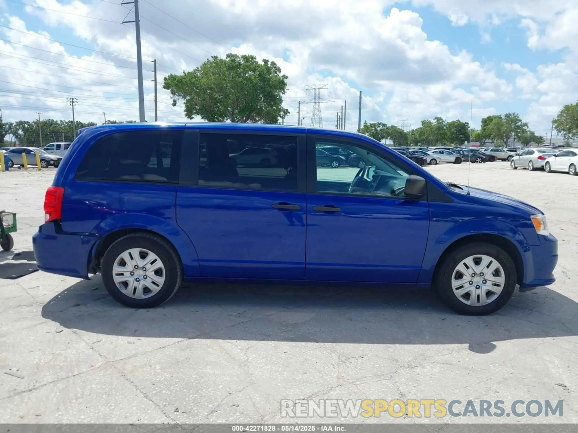 13 fotografías del automóvil dañado 2C4RDGBG3KR553507 DODGE GRAND CARAVAN 2019