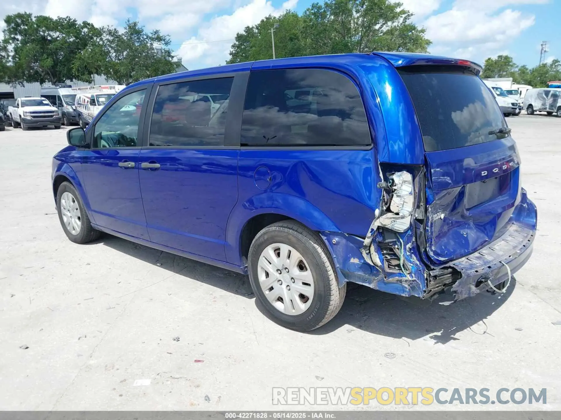 3 fotografías del automóvil dañado 2C4RDGBG3KR553507 DODGE GRAND CARAVAN 2019