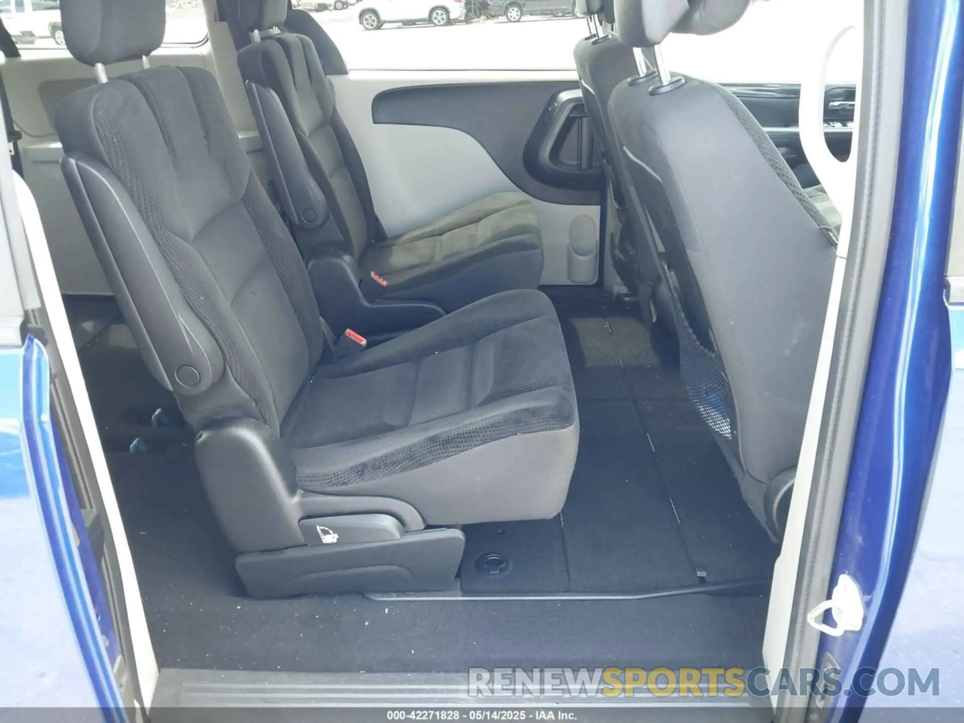 8 fotografías del automóvil dañado 2C4RDGBG3KR553507 DODGE GRAND CARAVAN 2019