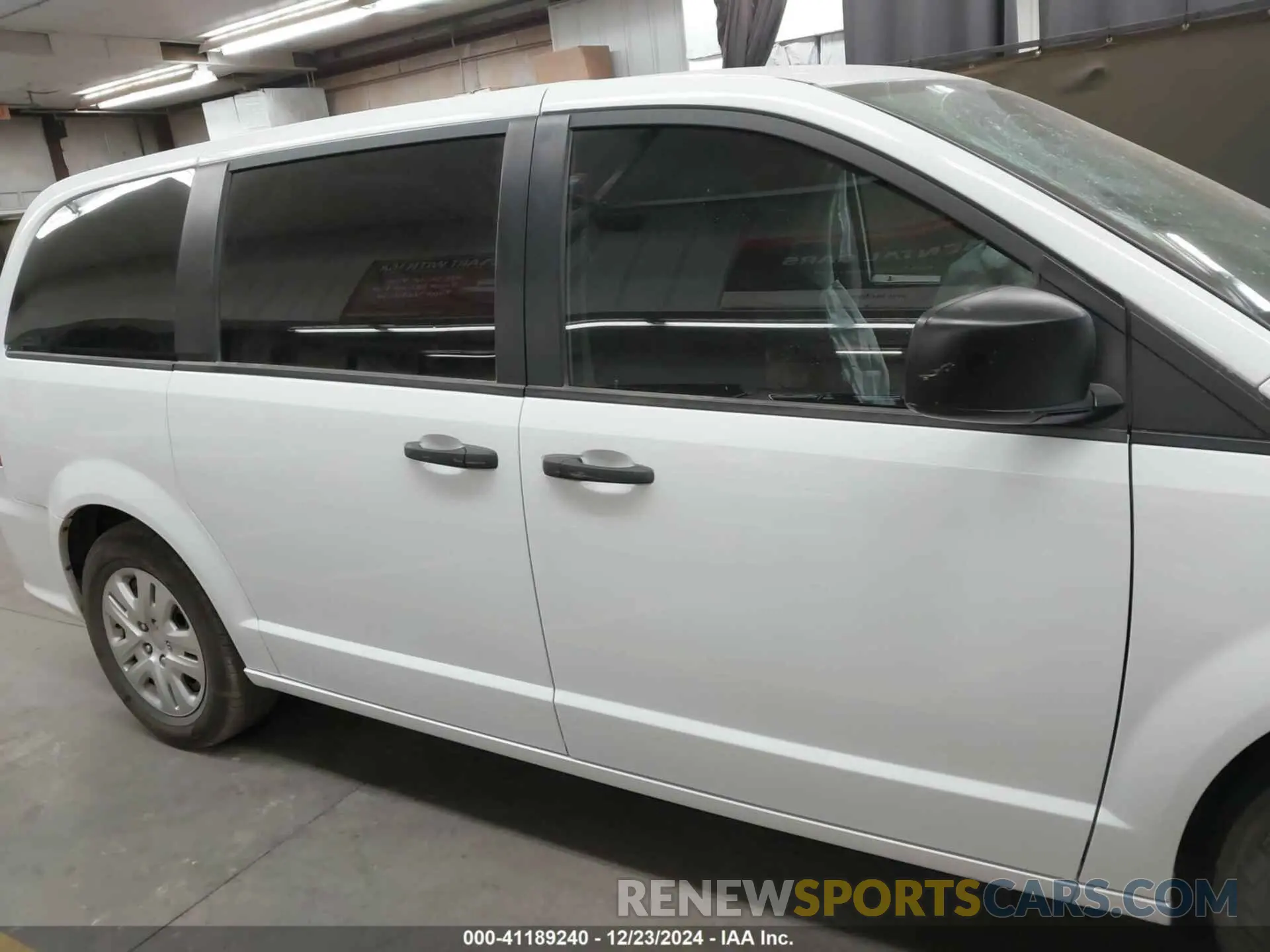 13 fotografías del automóvil dañado 2C4RDGBG3KR601314 DODGE GRAND CARAVAN 2019
