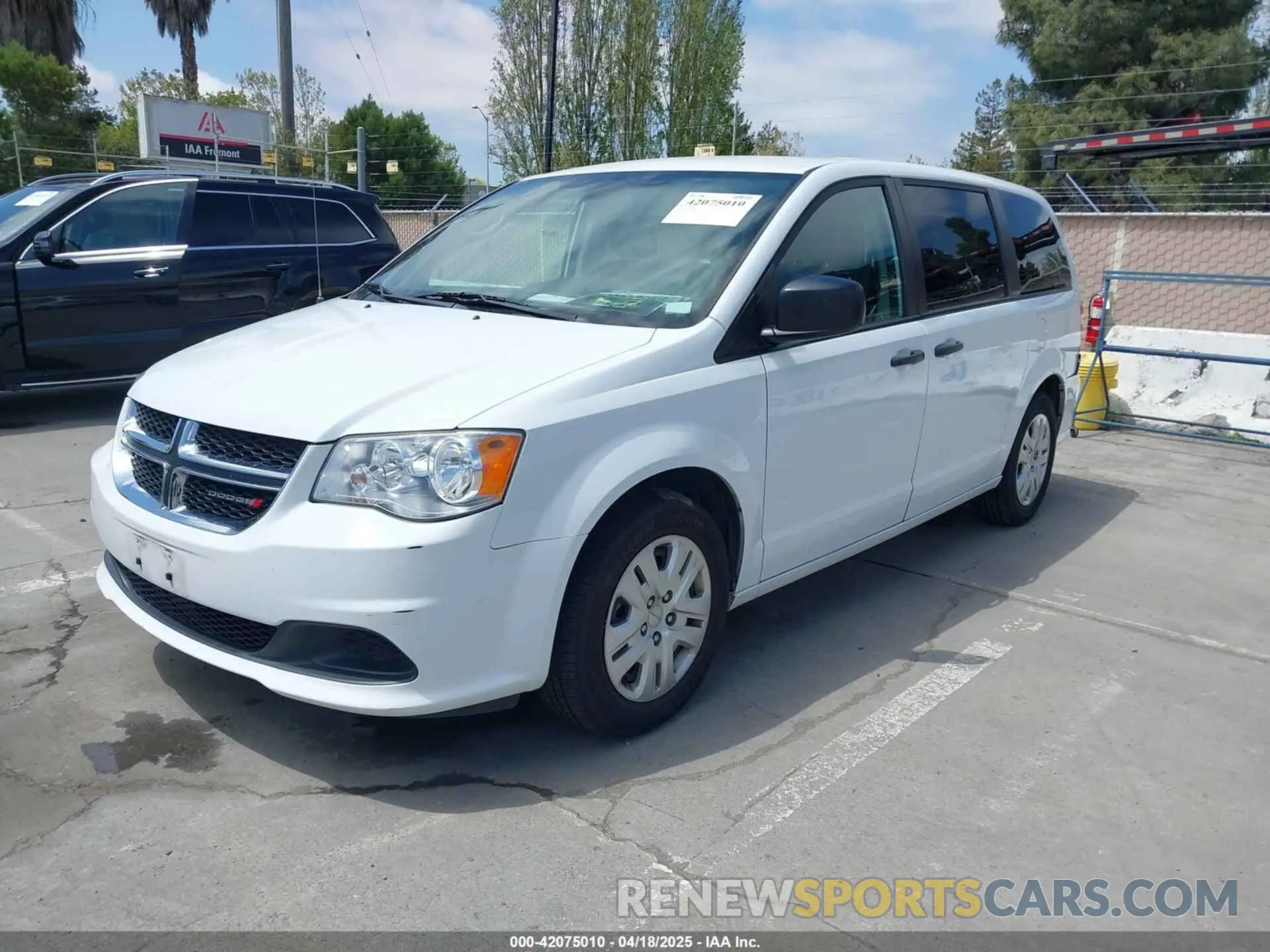 2 fotografías del automóvil dañado 2C4RDGBG3KR787940 DODGE GRAND CARAVAN 2019