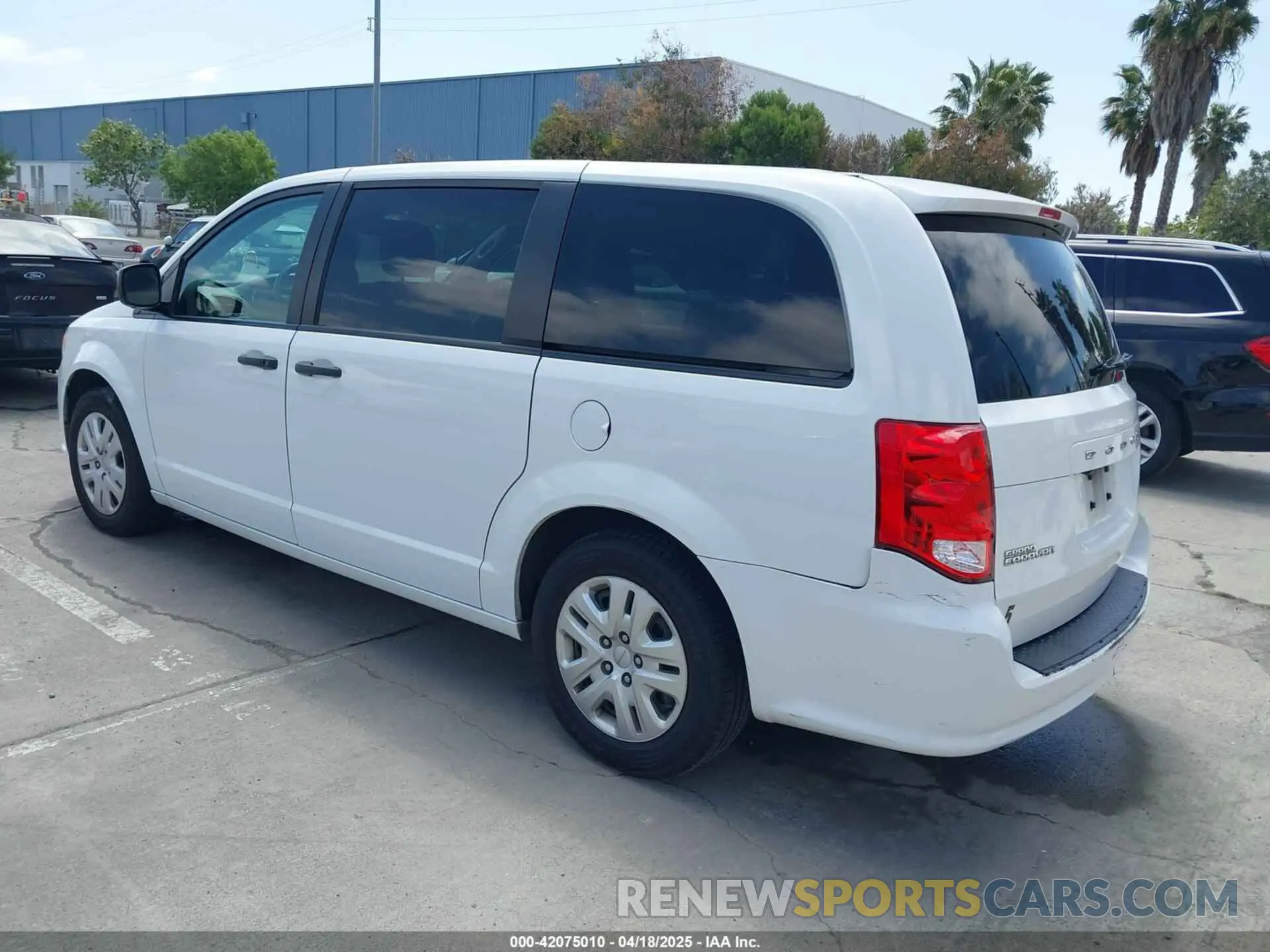 3 fotografías del automóvil dañado 2C4RDGBG3KR787940 DODGE GRAND CARAVAN 2019