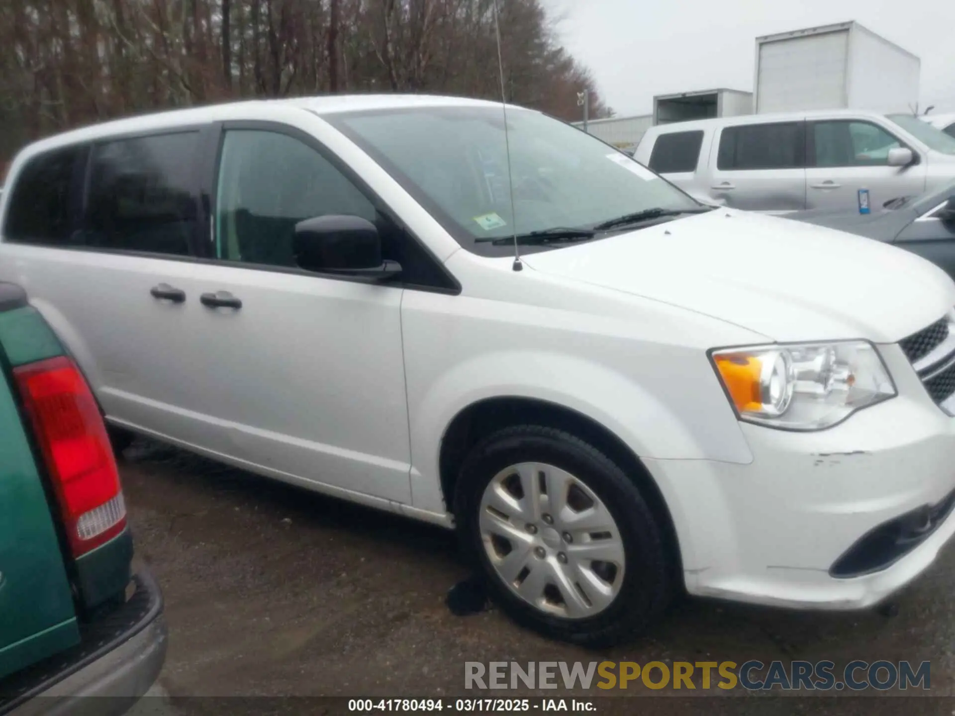 13 fotografías del automóvil dañado 2C4RDGBG4KR643362 DODGE GRAND CARAVAN 2019