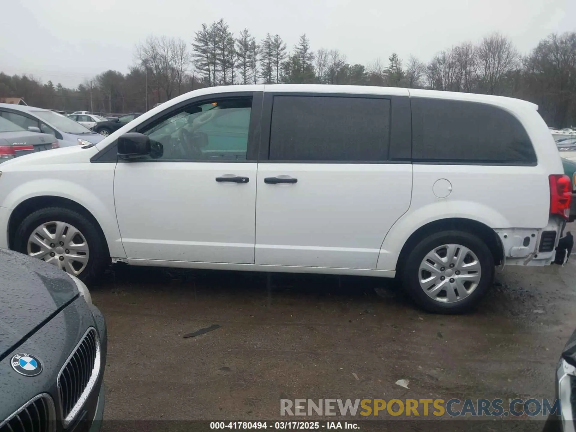 14 fotografías del automóvil dañado 2C4RDGBG4KR643362 DODGE GRAND CARAVAN 2019