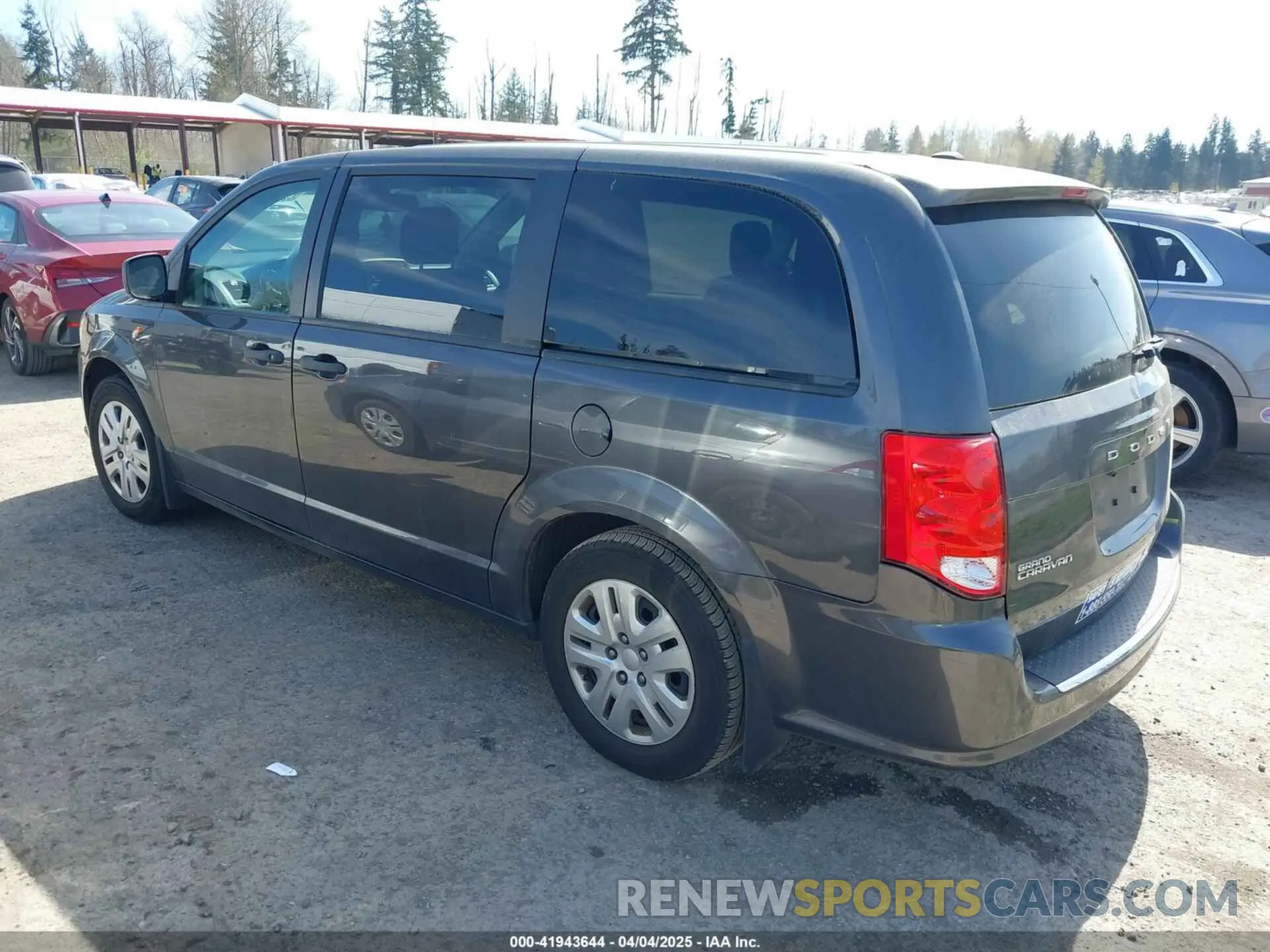 3 fotografías del automóvil dañado 2C4RDGBG4KR684025 DODGE GRAND CARAVAN 2019