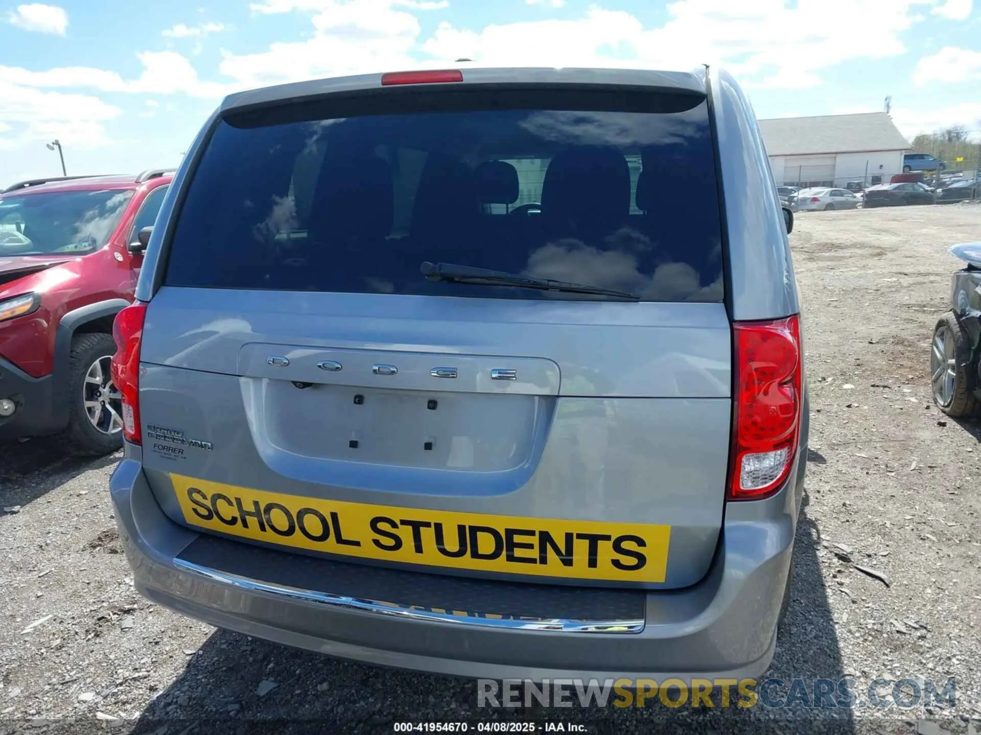 16 fotografías del automóvil dañado 2C4RDGBG4KR685000 DODGE GRAND CARAVAN 2019