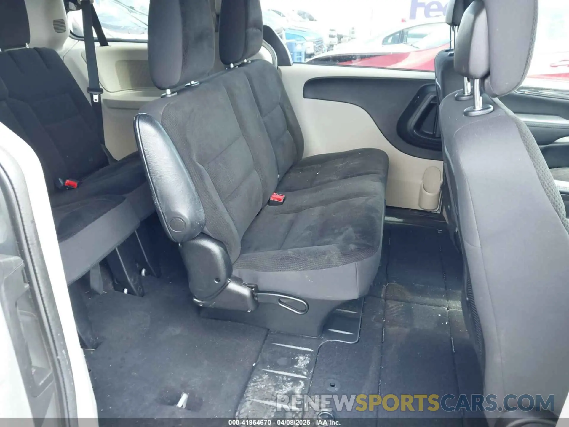 8 fotografías del automóvil dañado 2C4RDGBG4KR685000 DODGE GRAND CARAVAN 2019