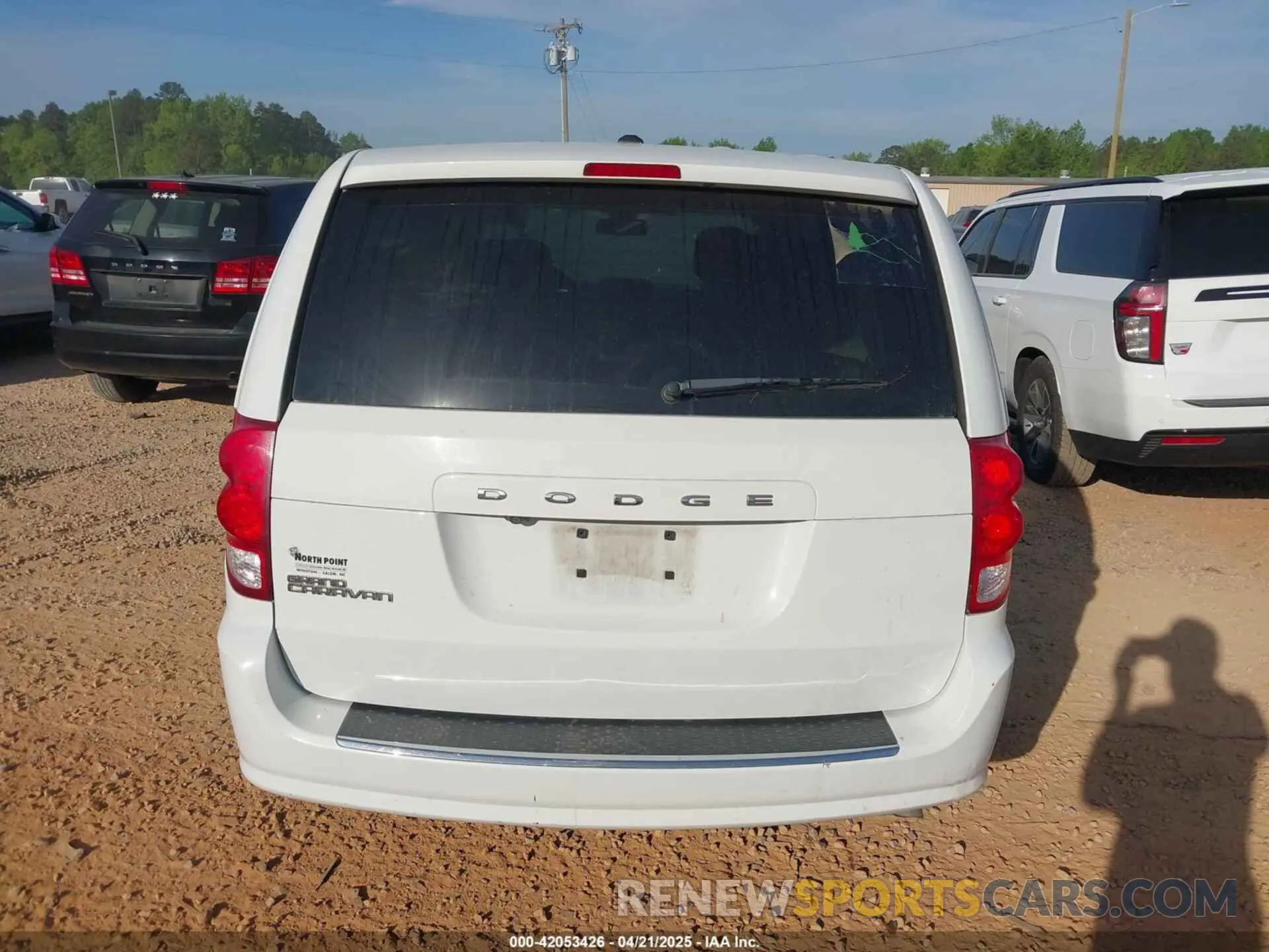 16 fotografías del automóvil dañado 2C4RDGBG4KR729173 DODGE GRAND CARAVAN 2019