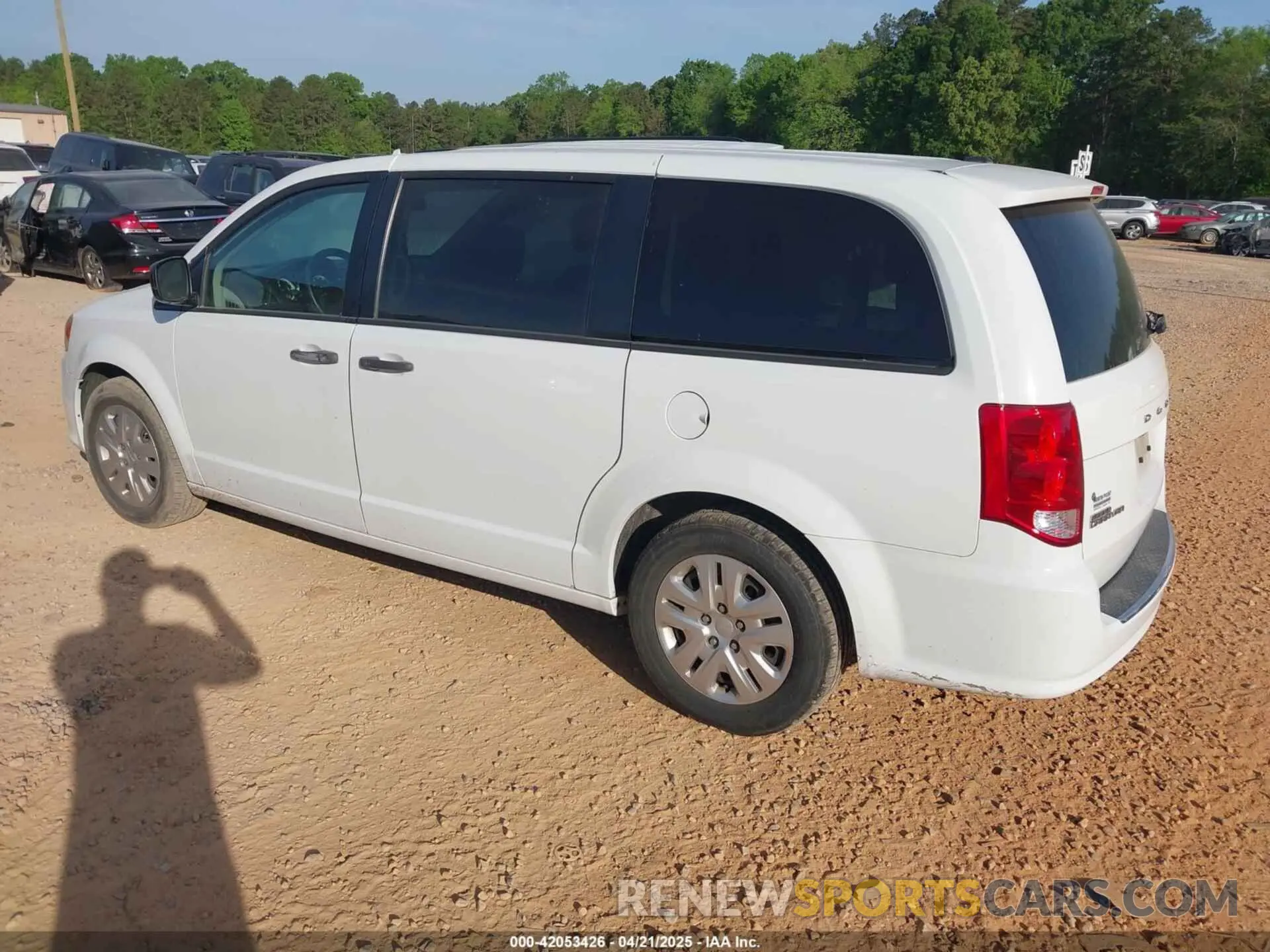 3 fotografías del automóvil dañado 2C4RDGBG4KR729173 DODGE GRAND CARAVAN 2019