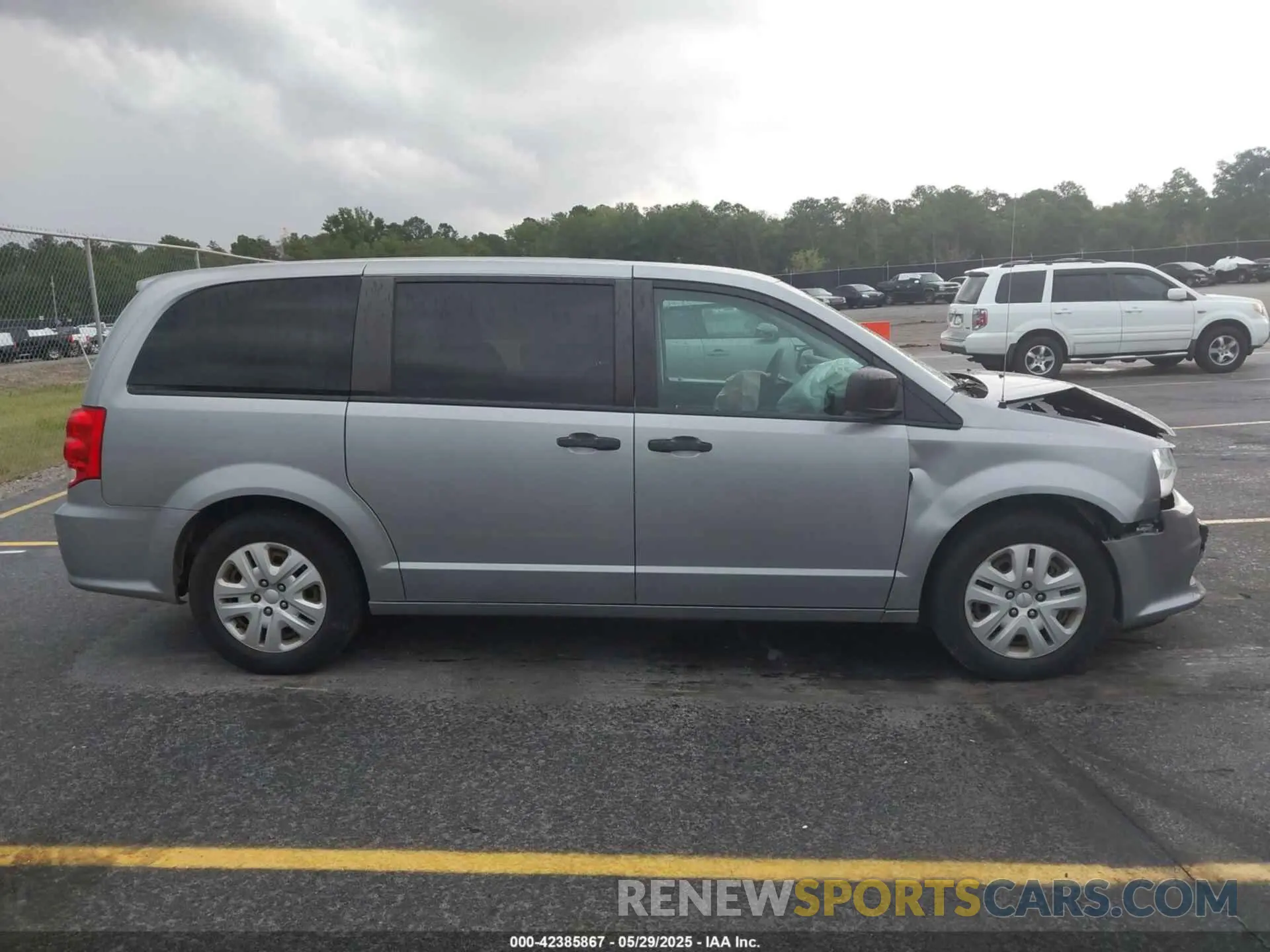 13 fotografías del automóvil dañado 2C4RDGBG4KR786358 DODGE GRAND CARAVAN 2019