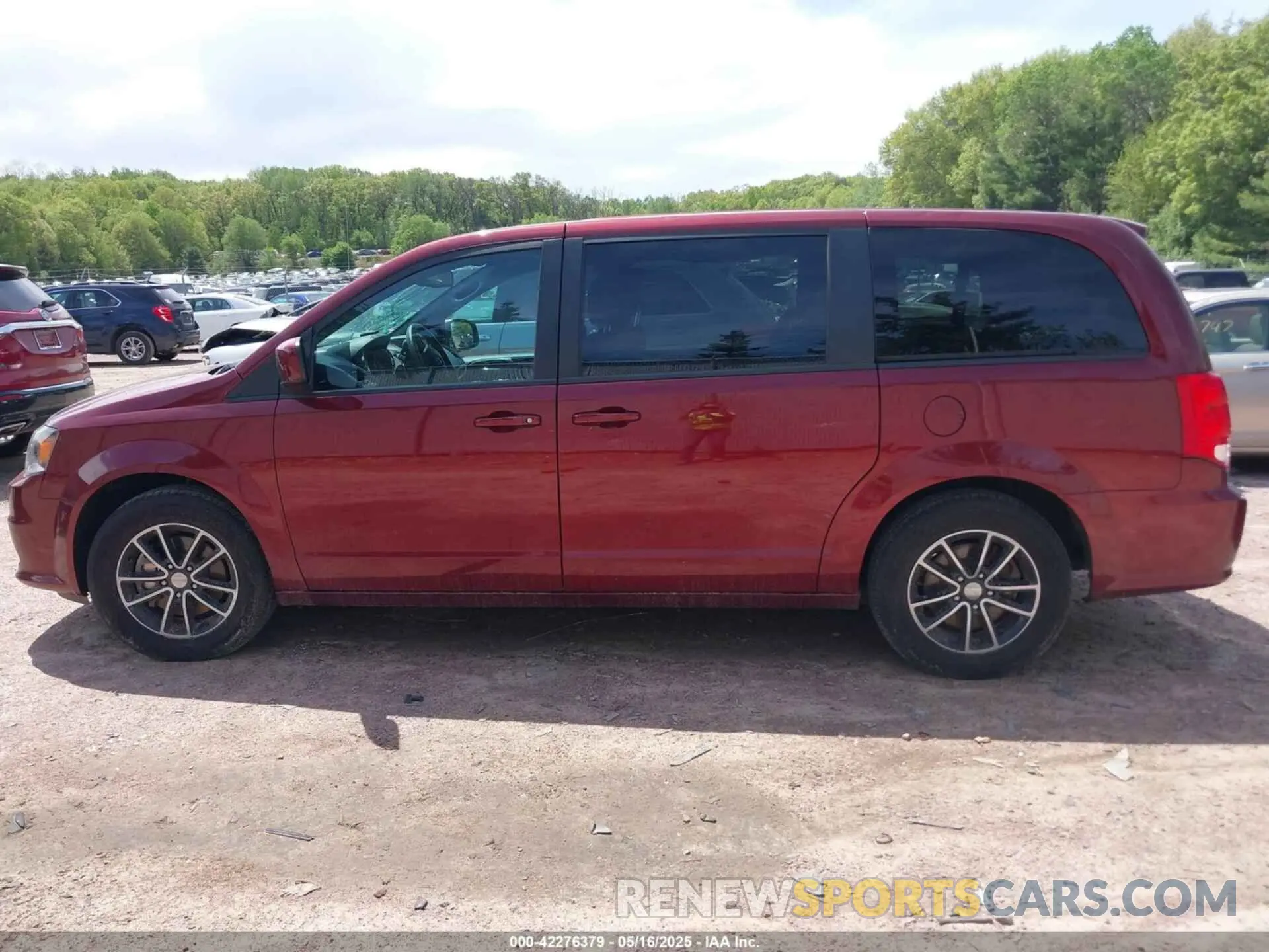14 fotografías del automóvil dañado 2C4RDGBG6KR596576 DODGE GRAND CARAVAN 2019