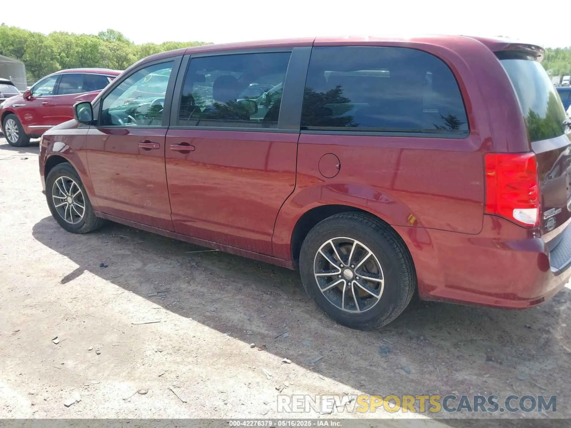 3 fotografías del automóvil dañado 2C4RDGBG6KR596576 DODGE GRAND CARAVAN 2019