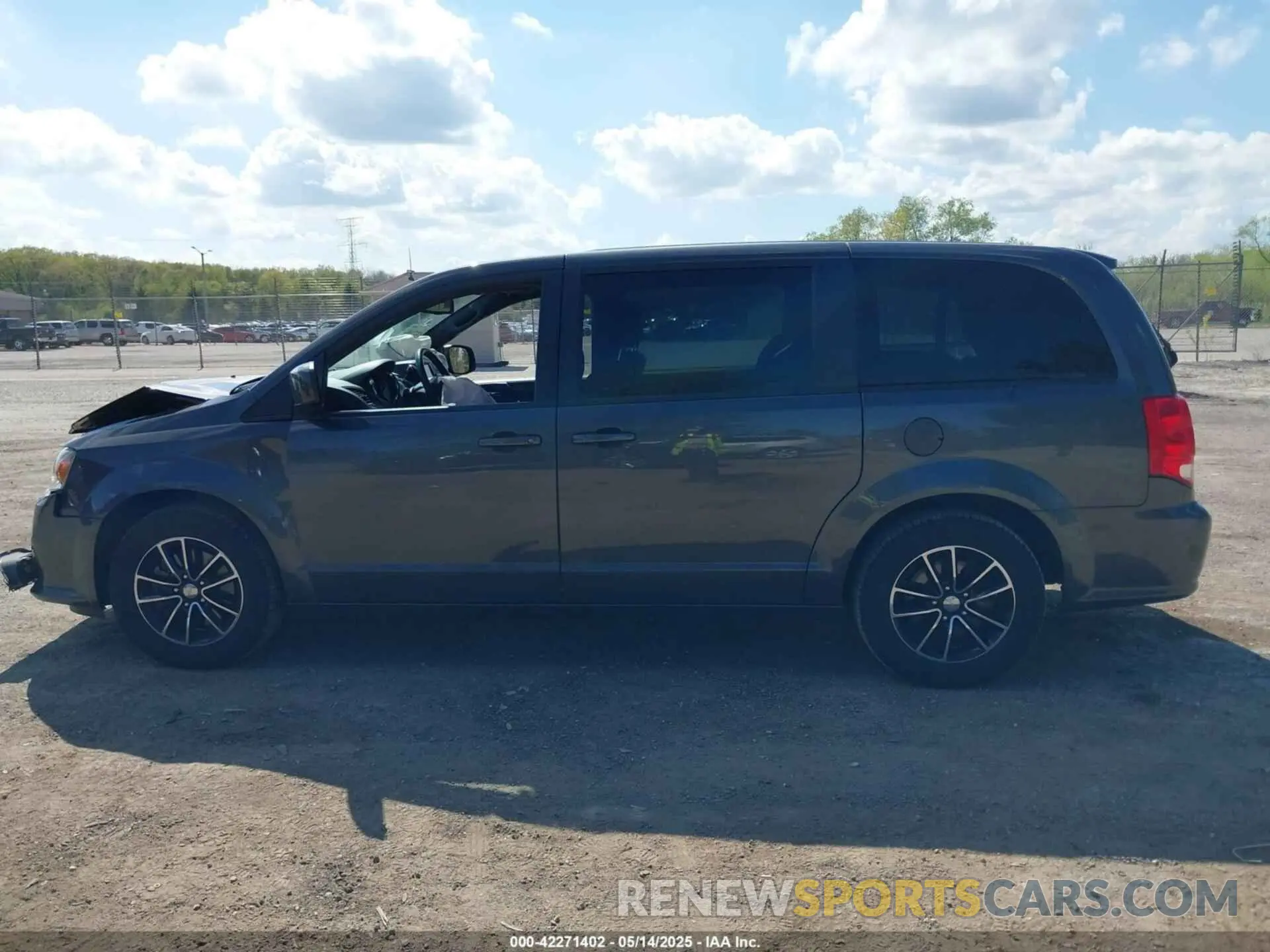 14 fotografías del automóvil dañado 2C4RDGBG6KR596593 DODGE GRAND CARAVAN 2019