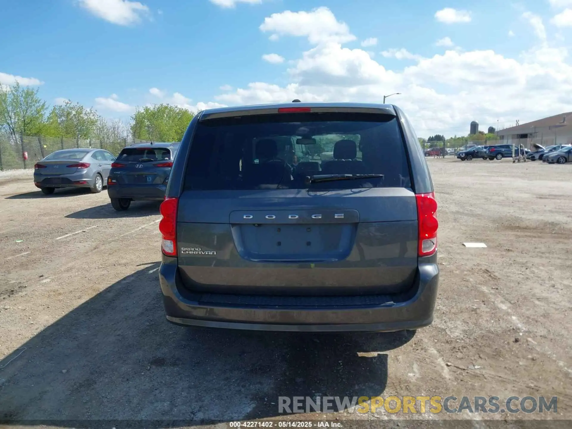 16 fotografías del automóvil dañado 2C4RDGBG6KR596593 DODGE GRAND CARAVAN 2019